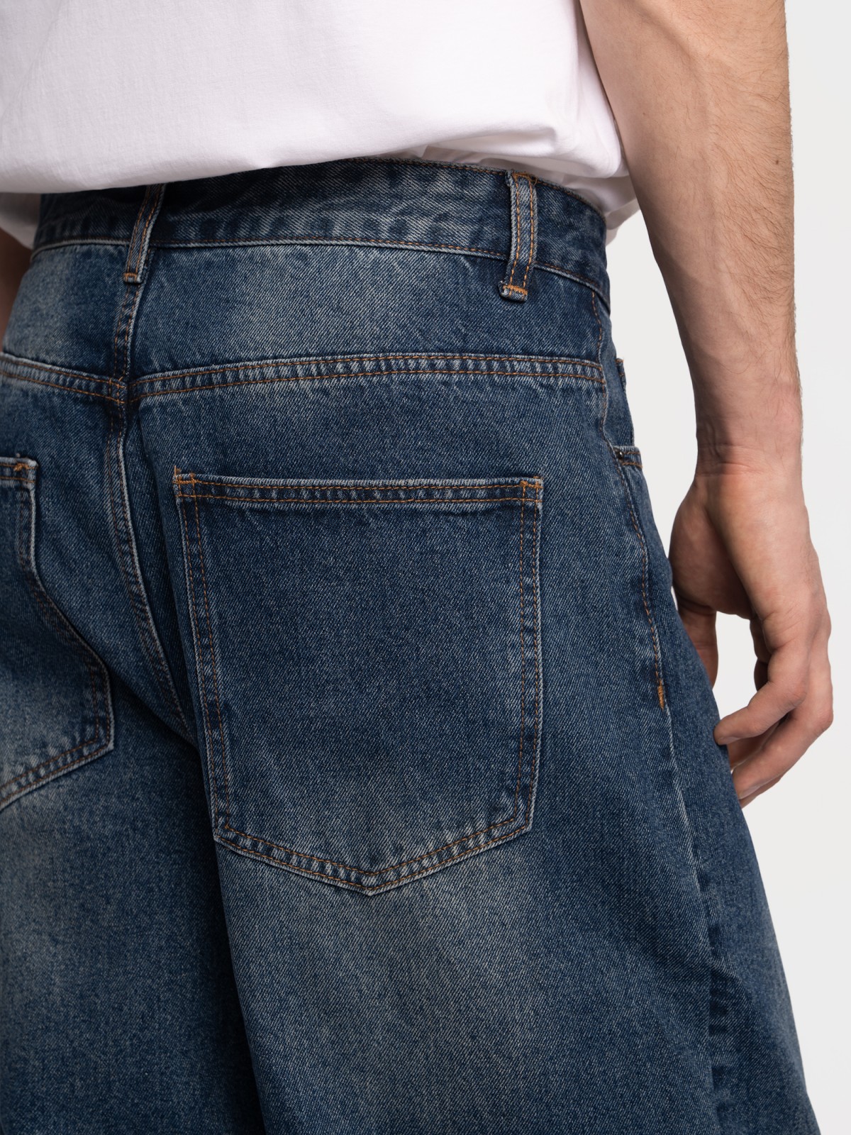 Джинсы фасона Baggy