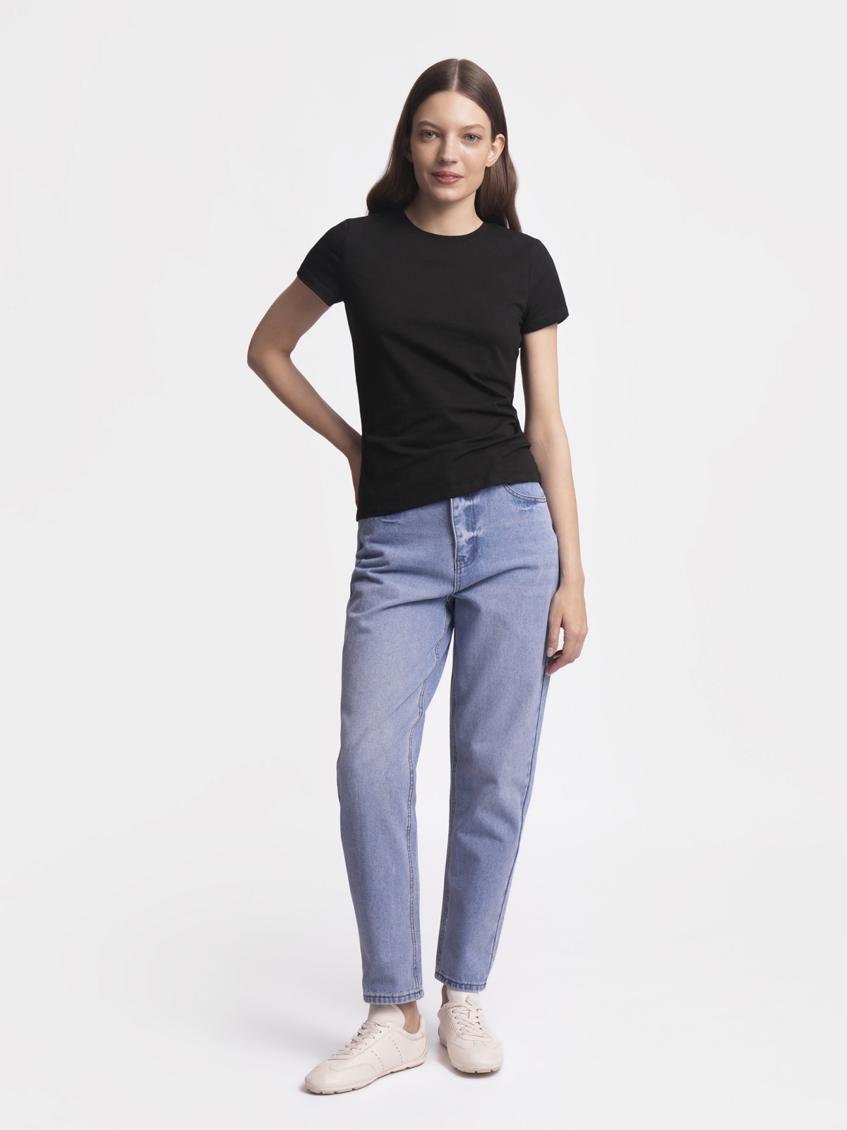 Джинсы силуэта Mom Fit с высокой посадкой