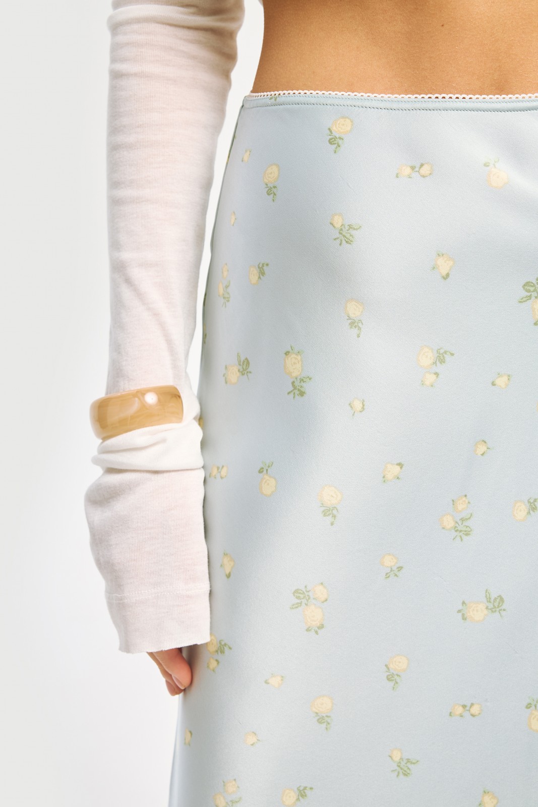 Атласная юбка годе миди