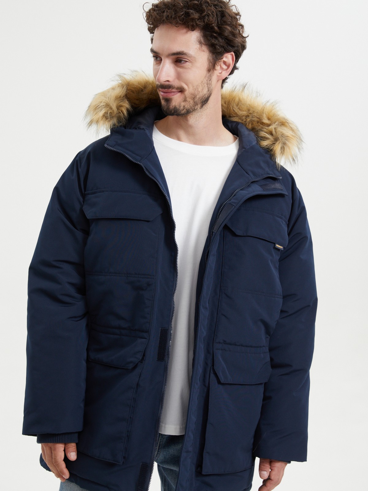 Тёплая куртка на молнии с капюшоном