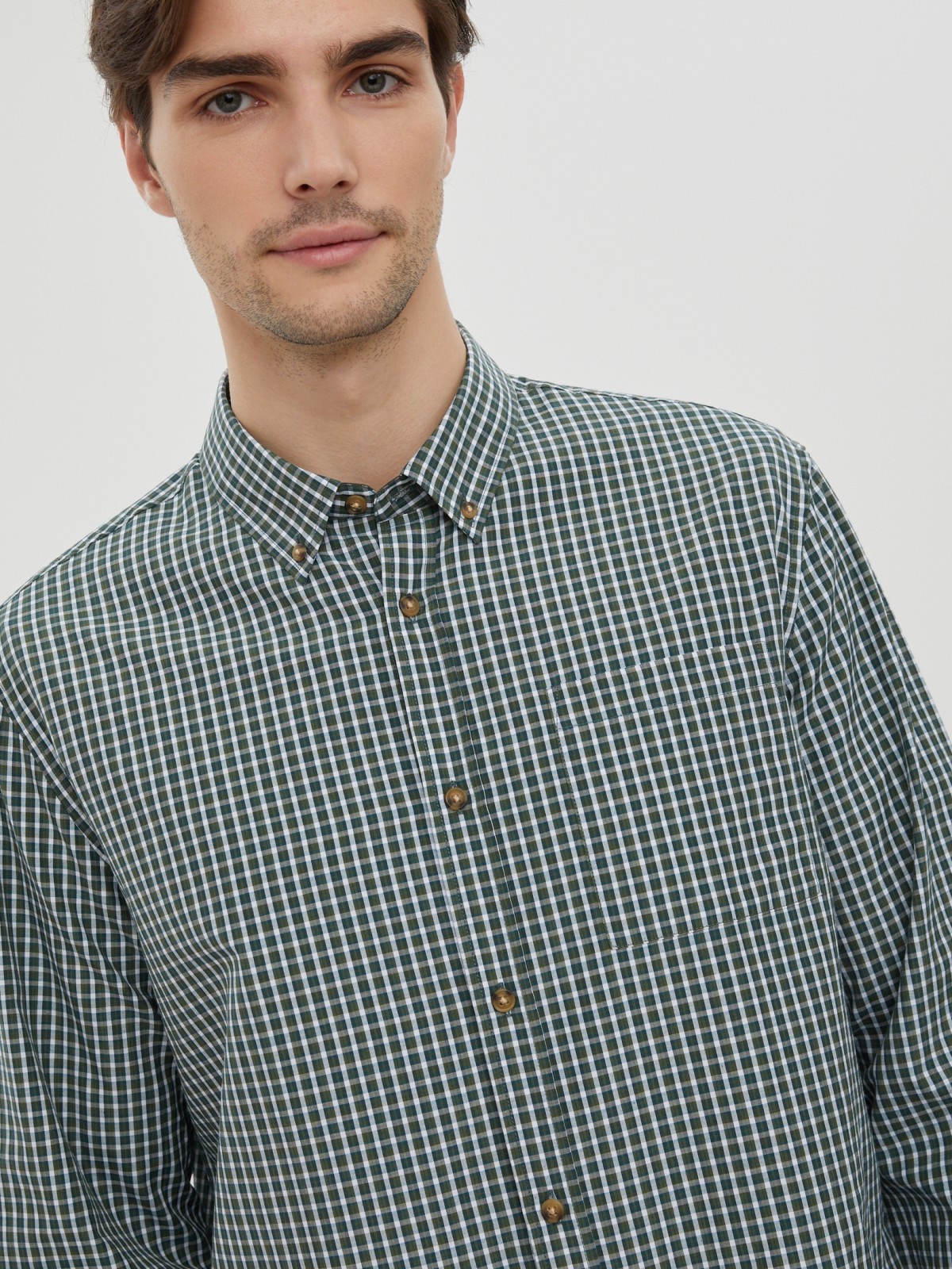 Офисная прямая рубашка в клетку с длинным рукавом