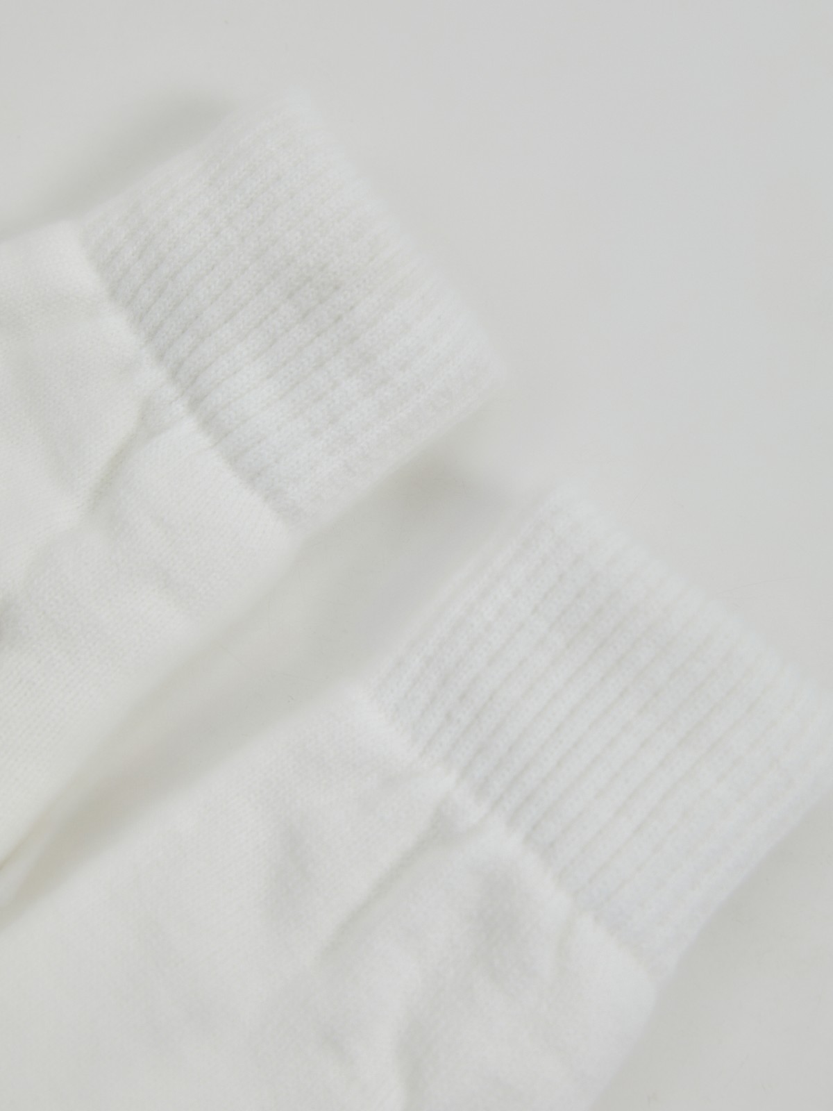 Тёплые вязаные трикотажные варежки