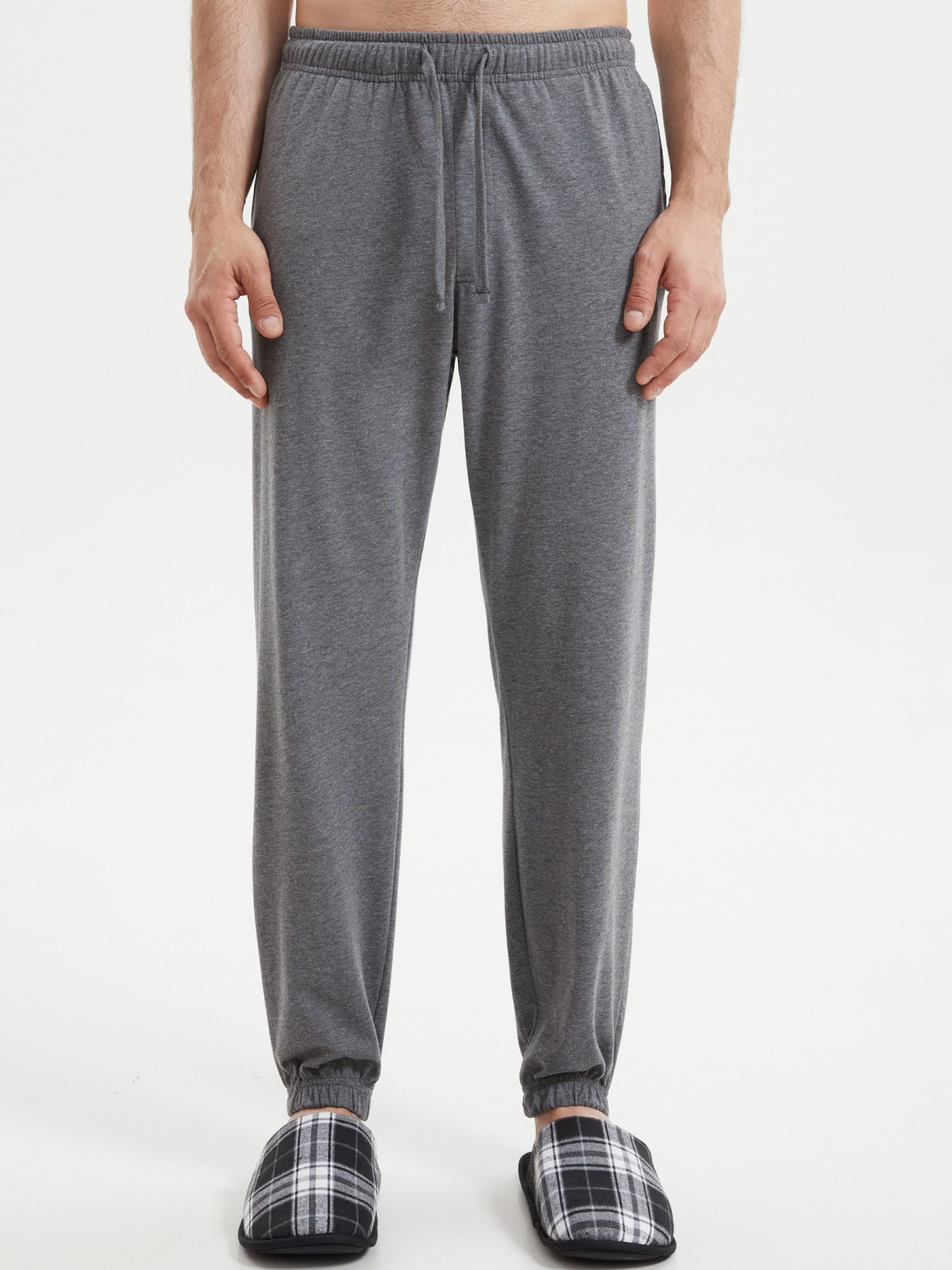 Трикотажные брюки-джоггеры на резинке