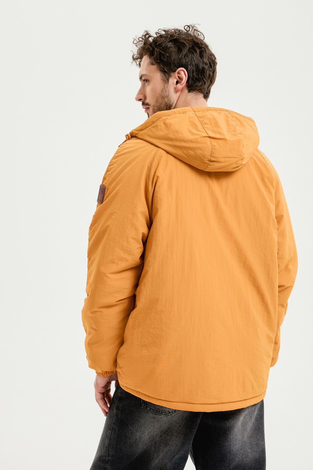 Куртка с капюшоном и утеплителем