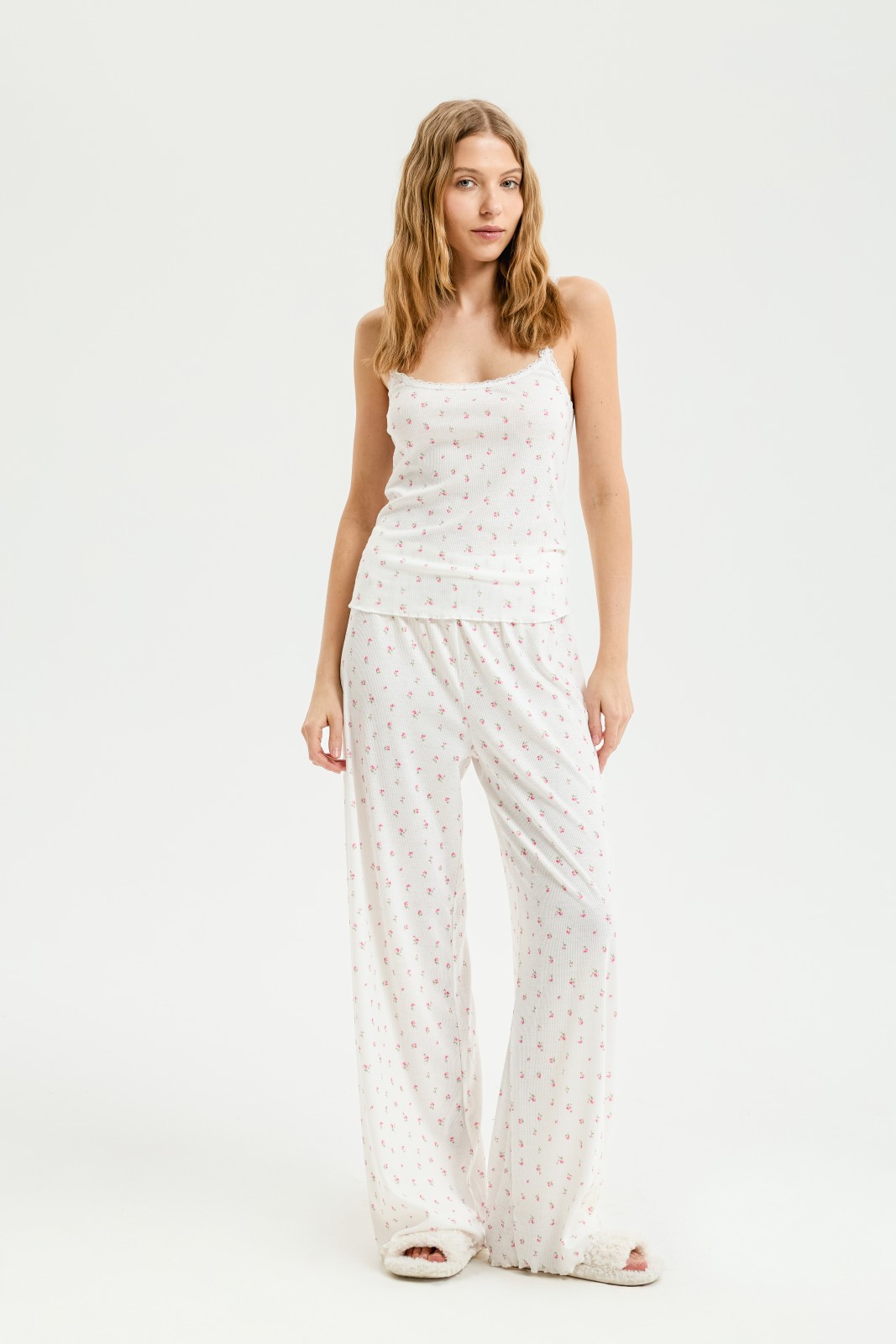 Майка-топ на бретельках