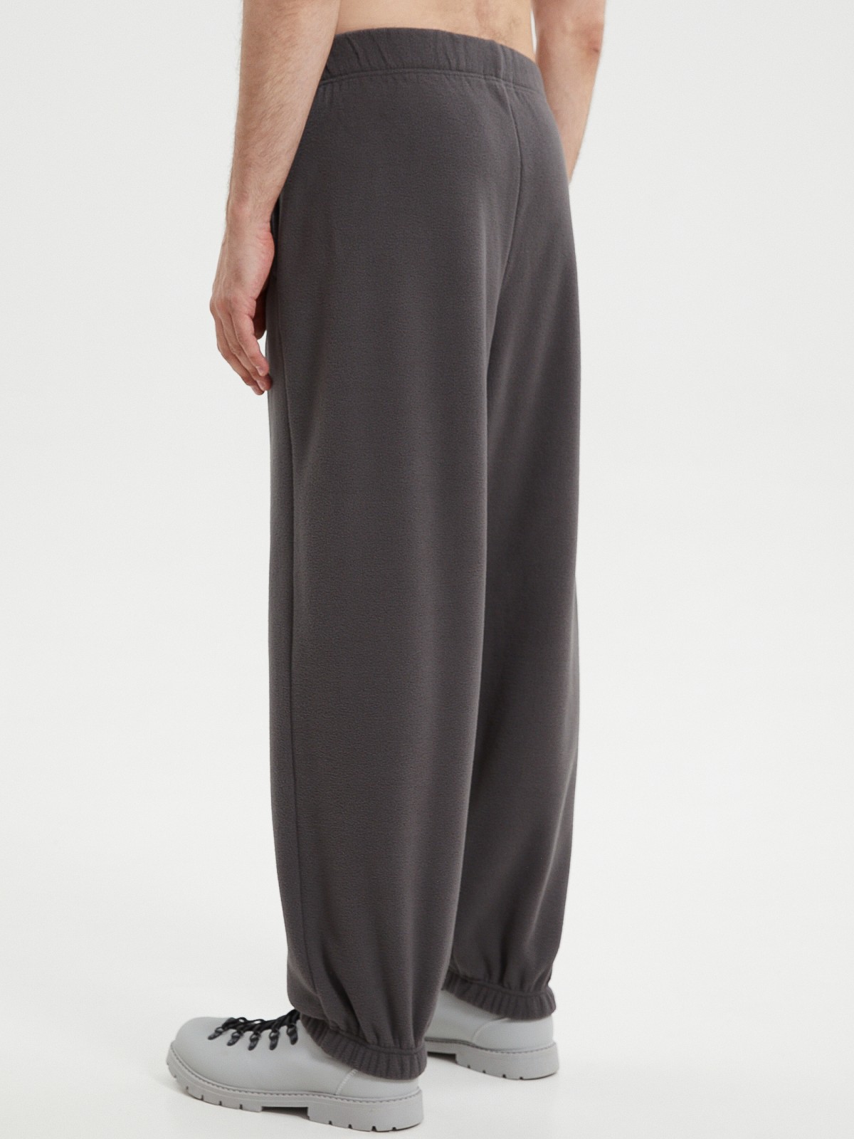 Тёплые трикотажные брюки-джоггеры из флиса