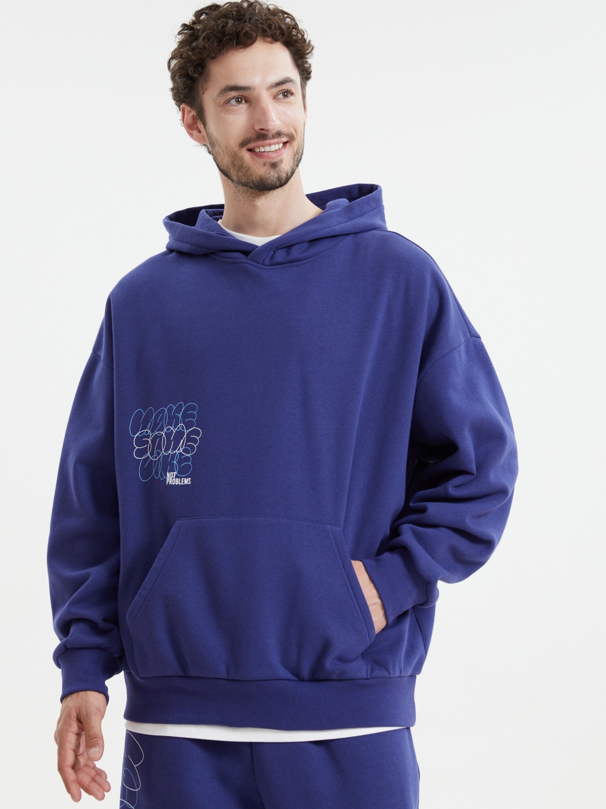 Худи с капюшоном и принтом