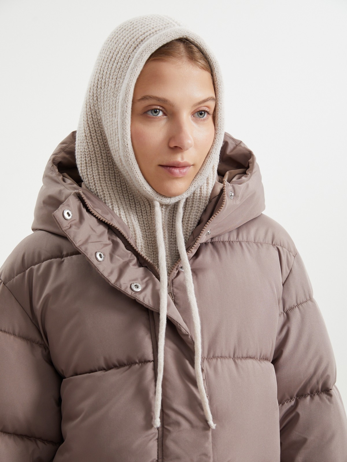 Вязаный капор