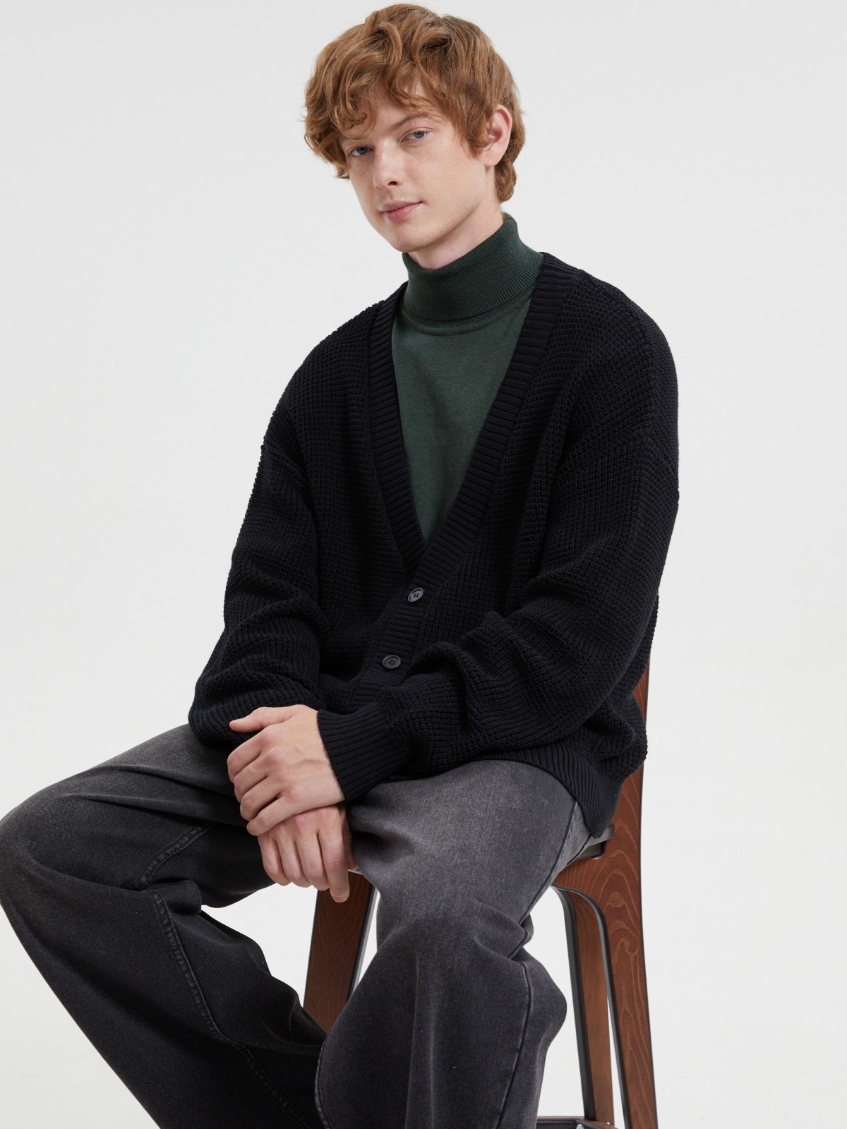 Вязаный кардиган на пуговицах