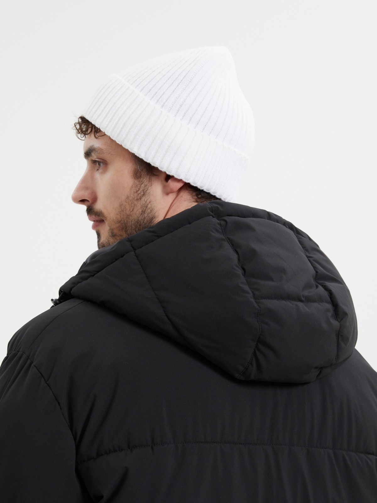 Вязаная шапка-бини