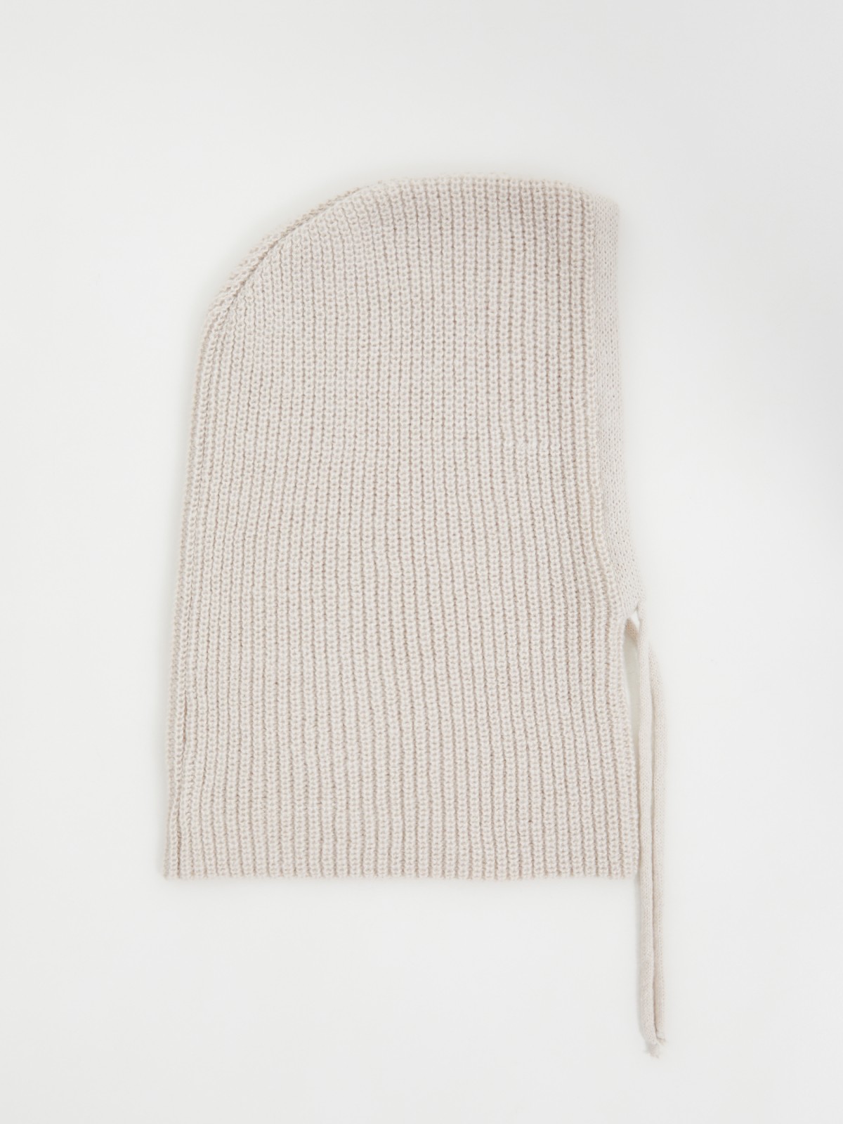 Вязаный капор