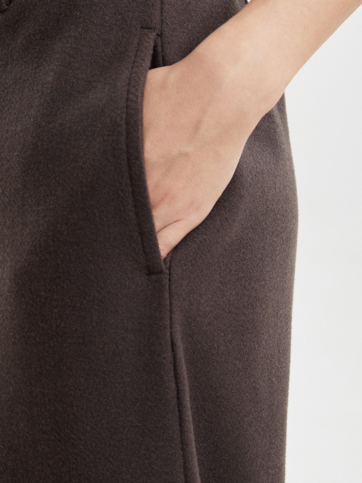 Офисные прямые брюки со стрелками