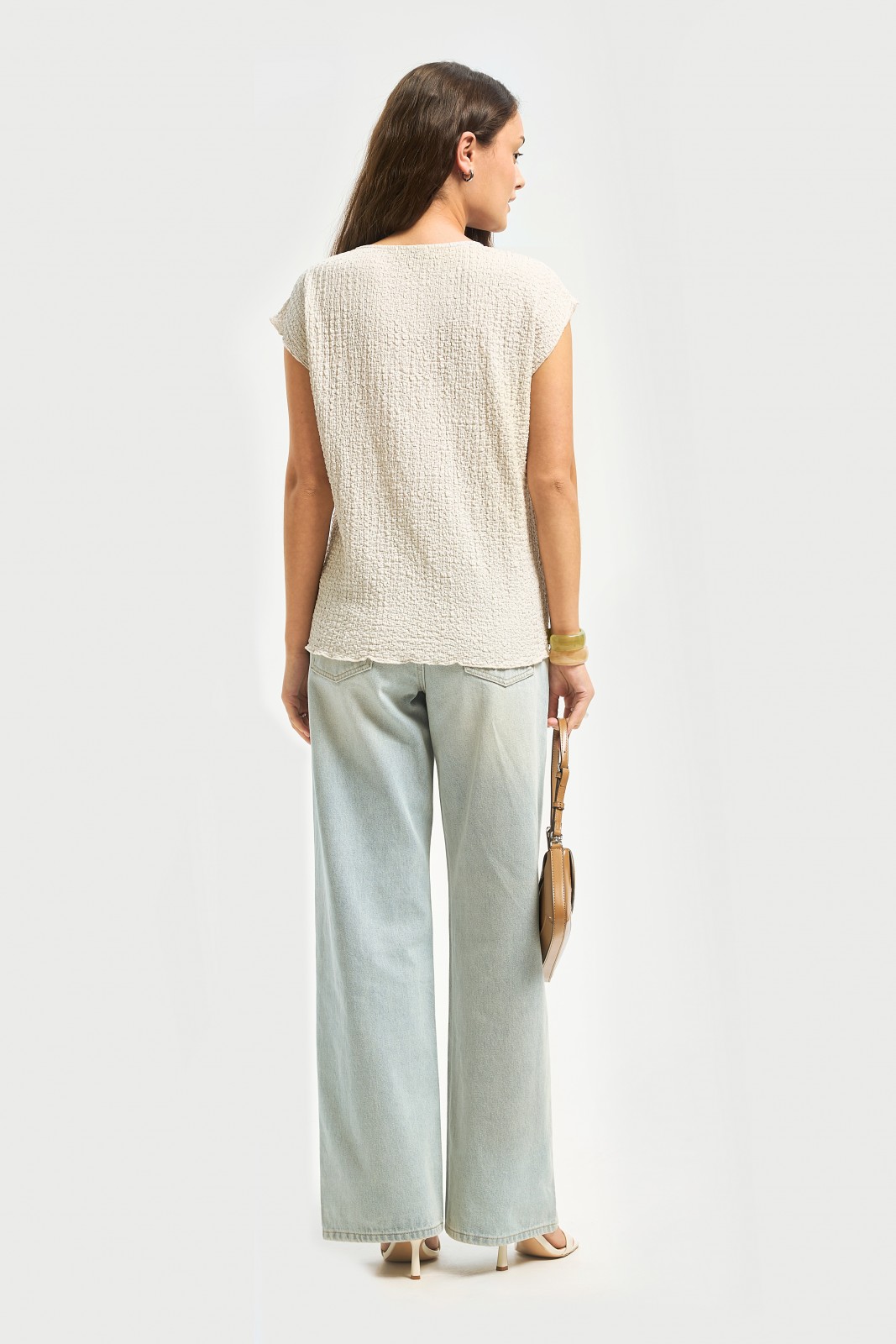 Блузка с коротким рукавом из жатой ткани