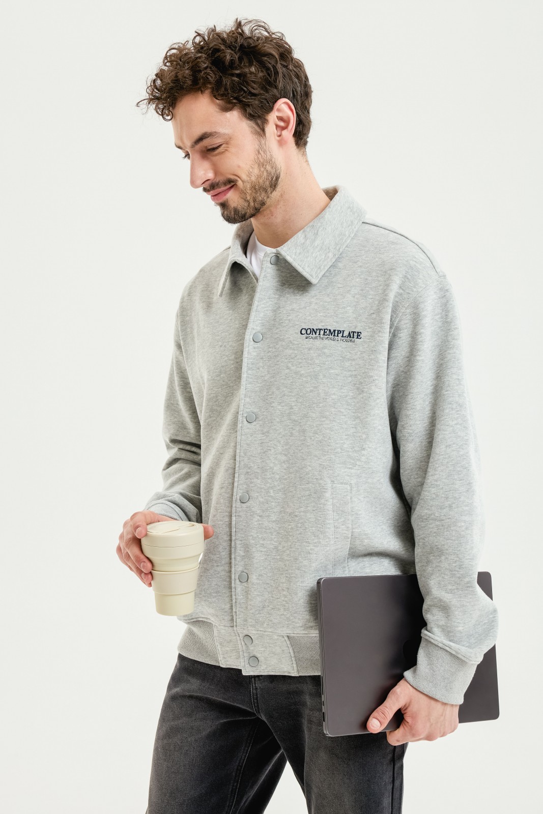 Трикотажная толстовка-бомбер на кнопках