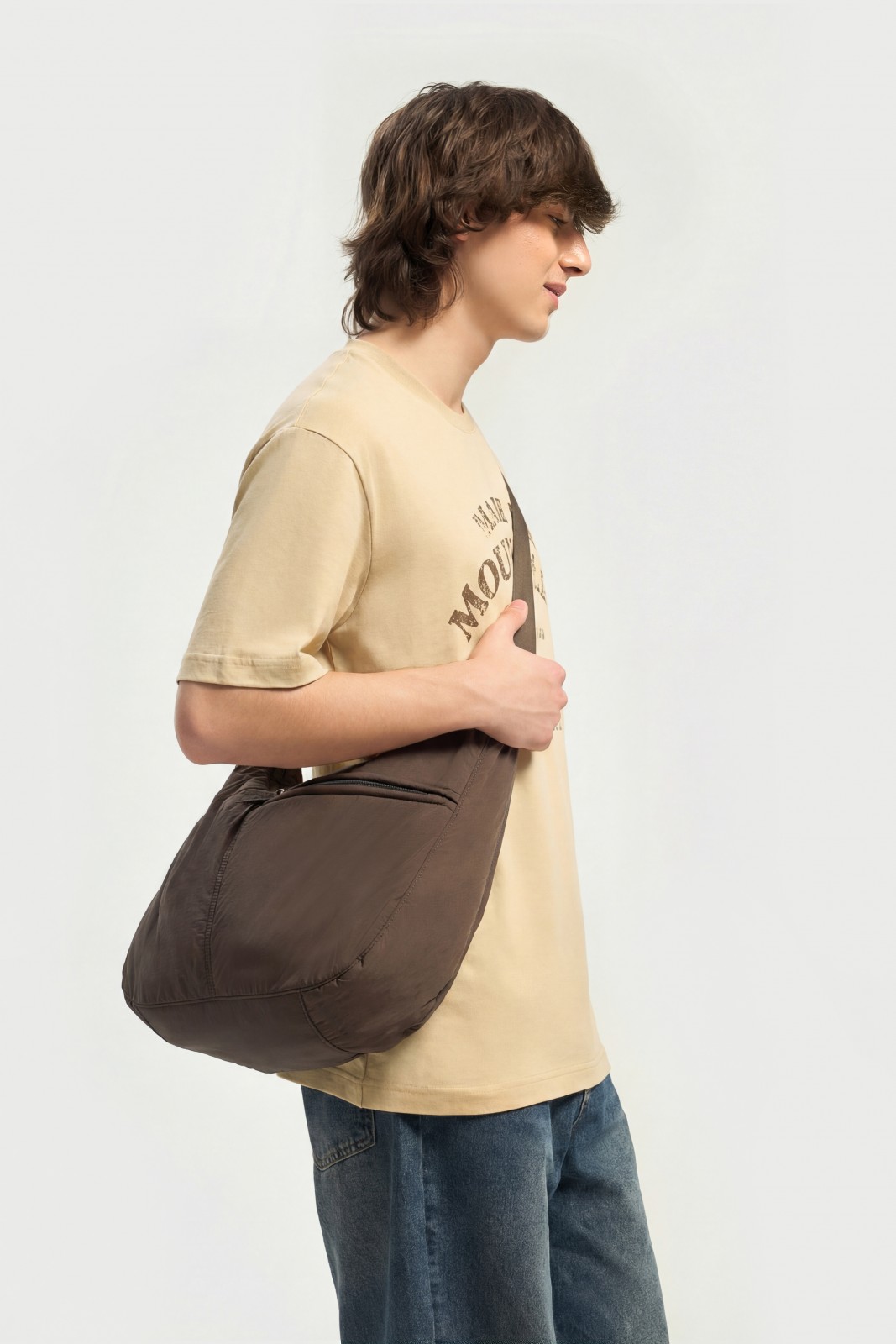 Сумка кросс-боди на ремешке через плечо