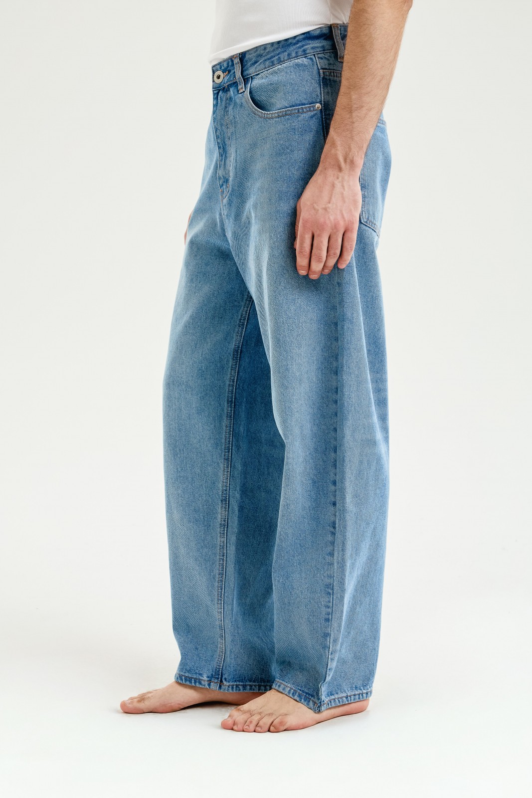 Джинсы фасона Tapered