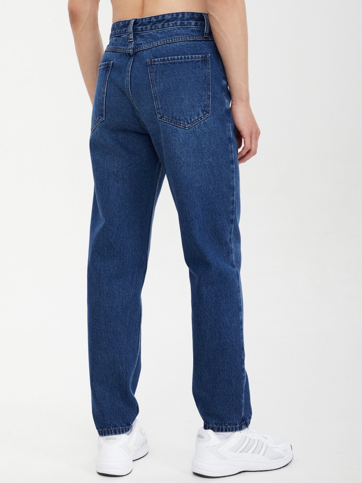 Джинсы фасона Tapered