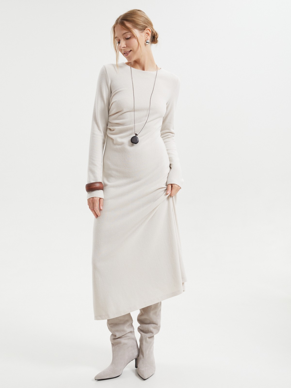 Платье миди с длинным рукавом