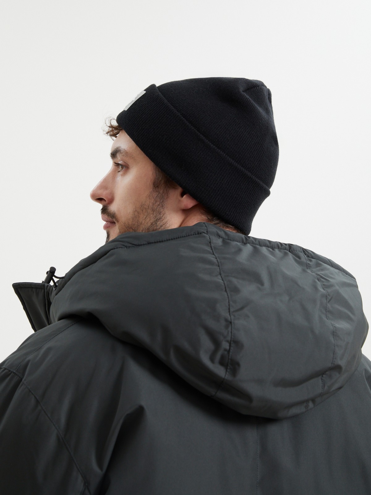 Трикотажная шапка-бини с отворотом