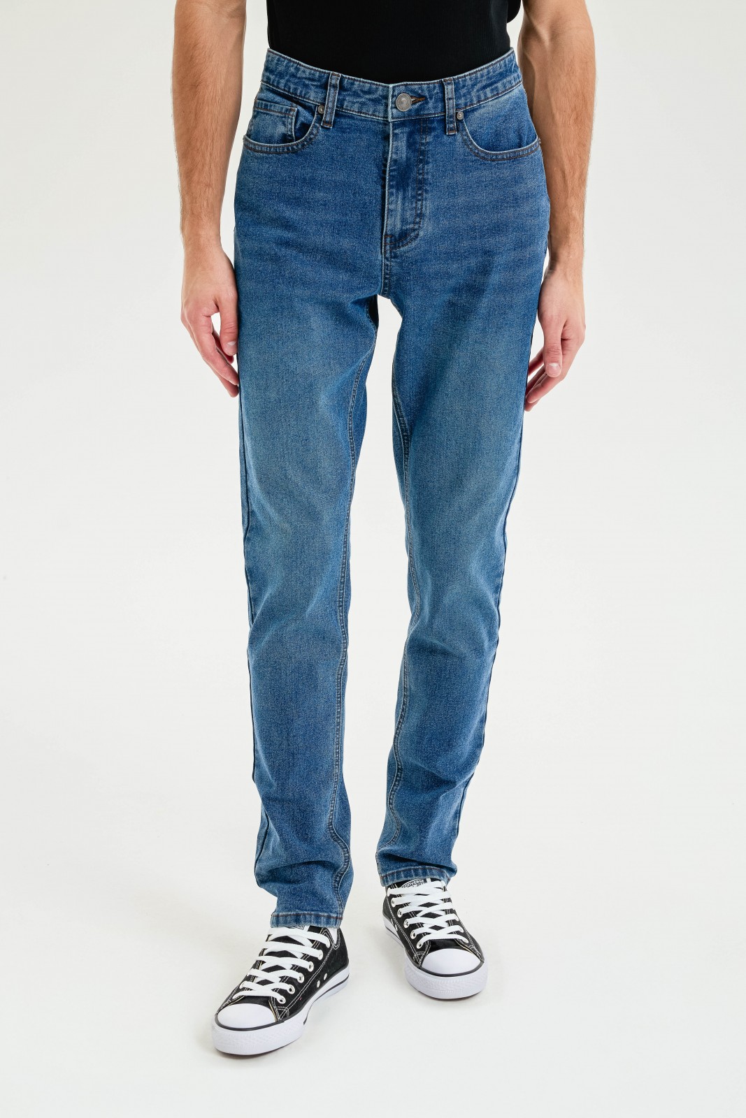 Джинсы фасона Slim