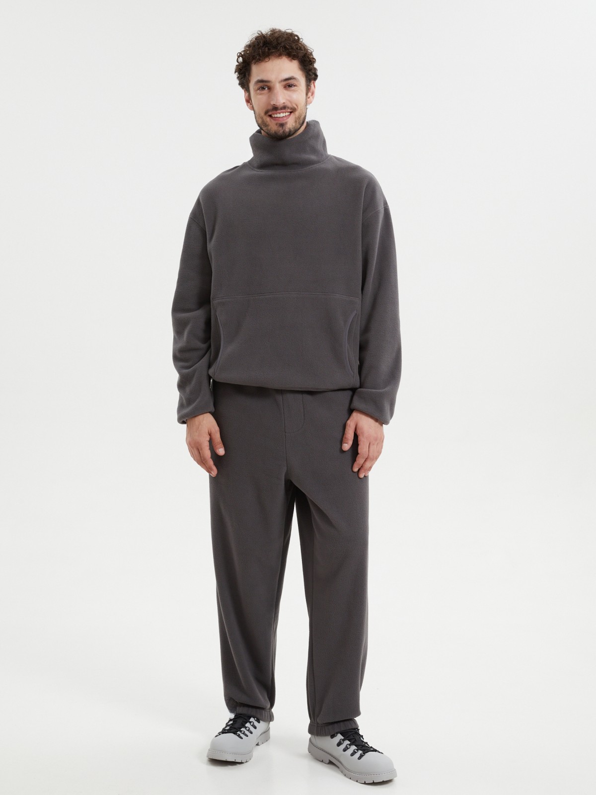 Тёплые трикотажные брюки-джоггеры из флиса