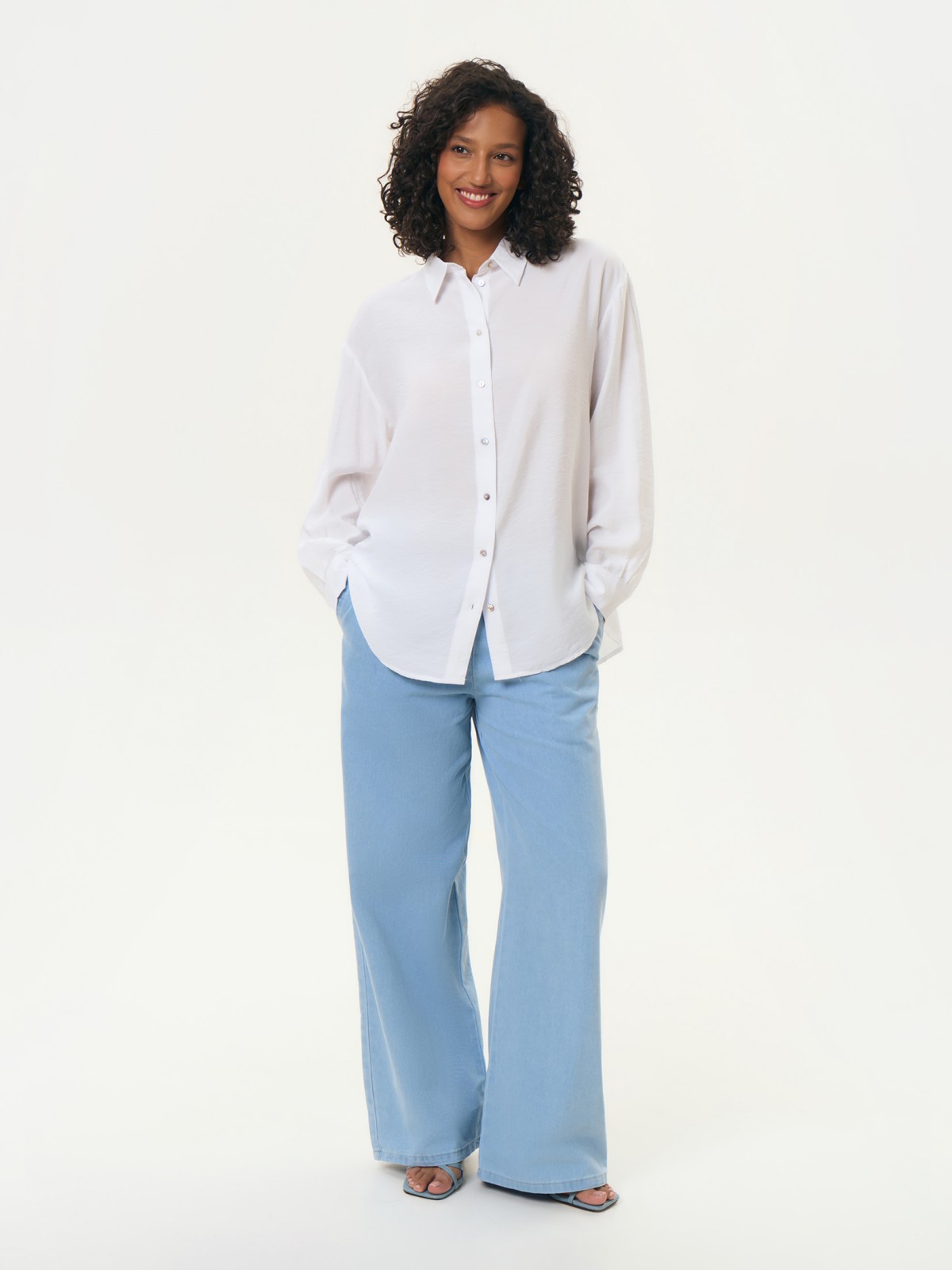 Блузка с  длинными рукавами