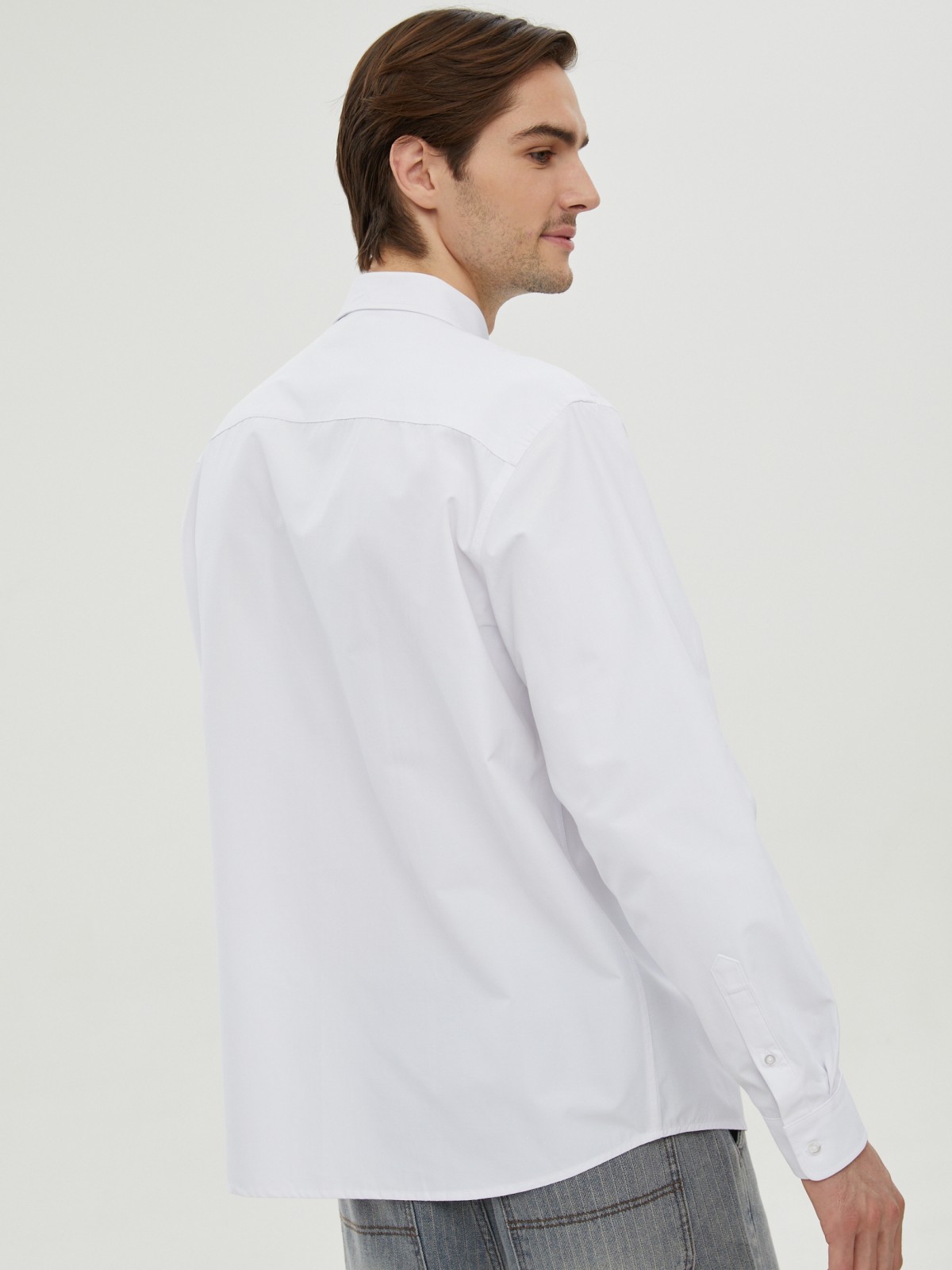 Офисная прямая рубашка с длинным рукавом