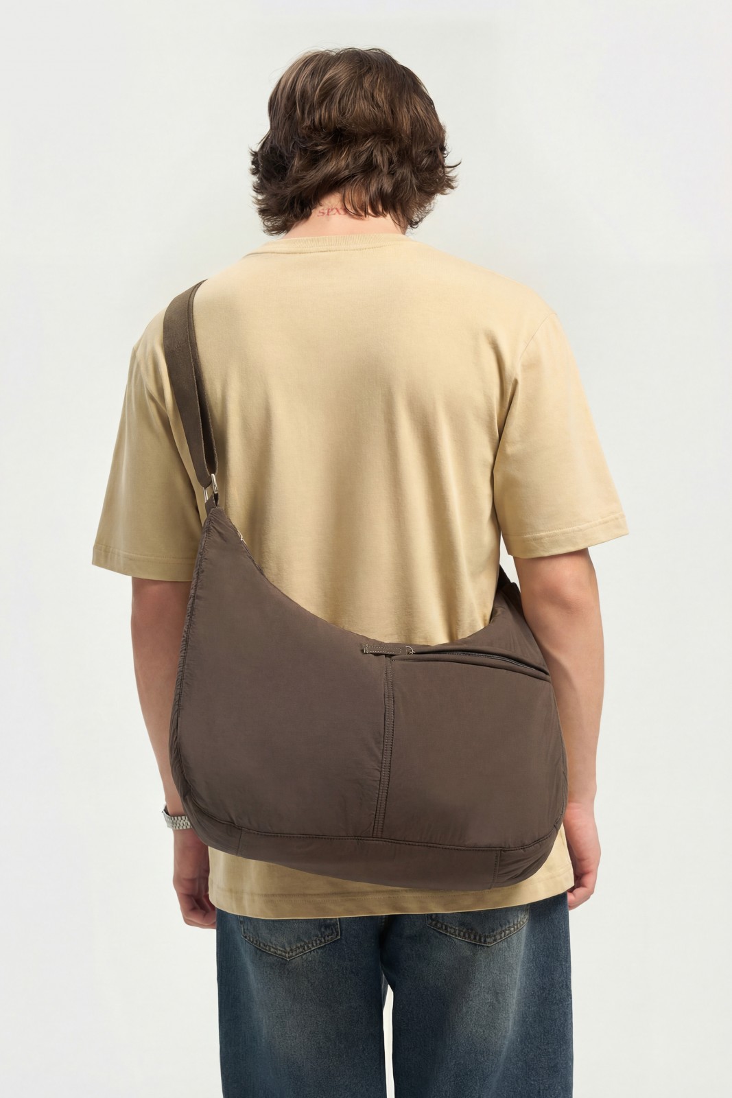 Сумка кросс-боди на ремешке через плечо