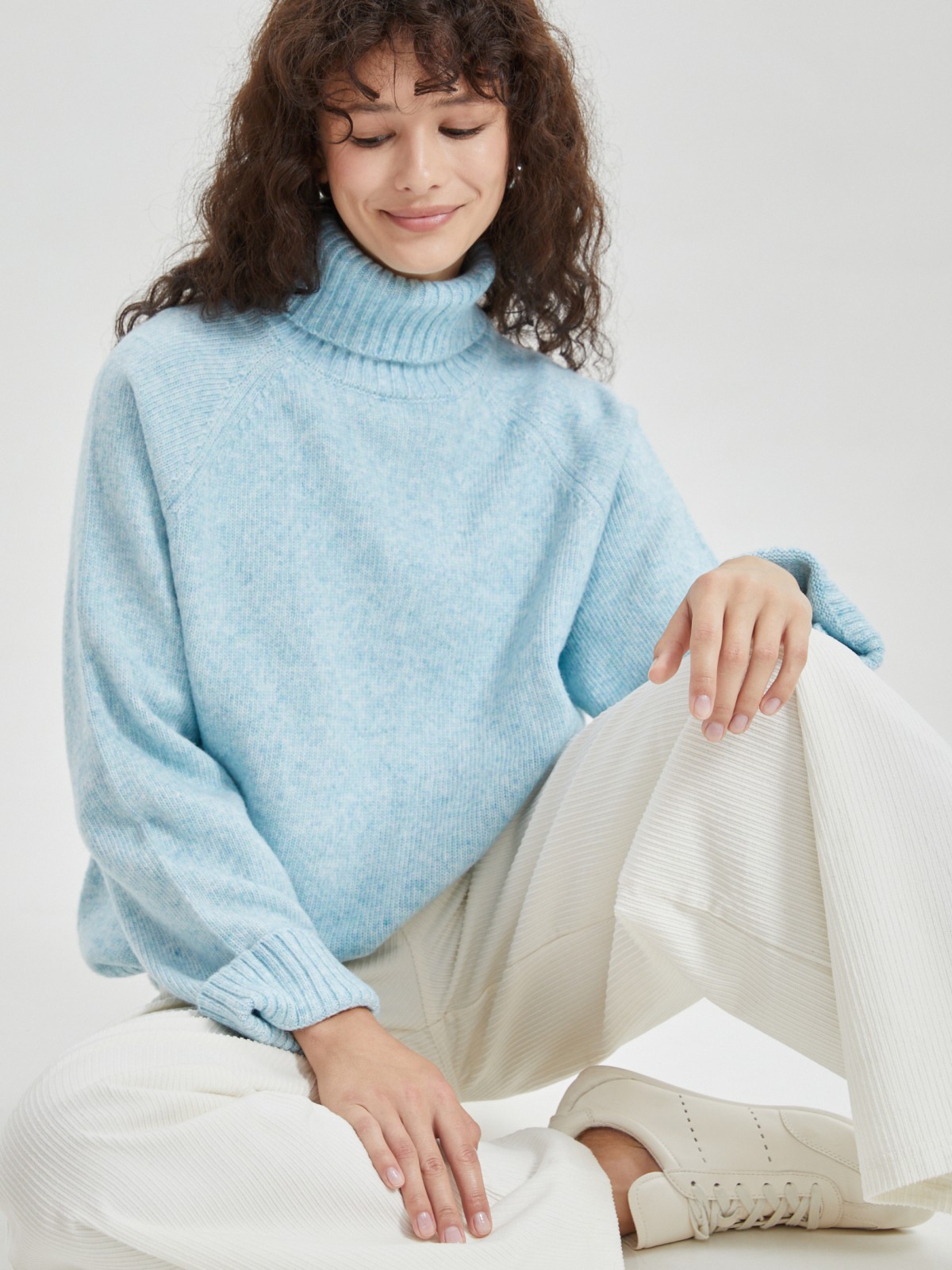 Вязаный свитер с шерстью