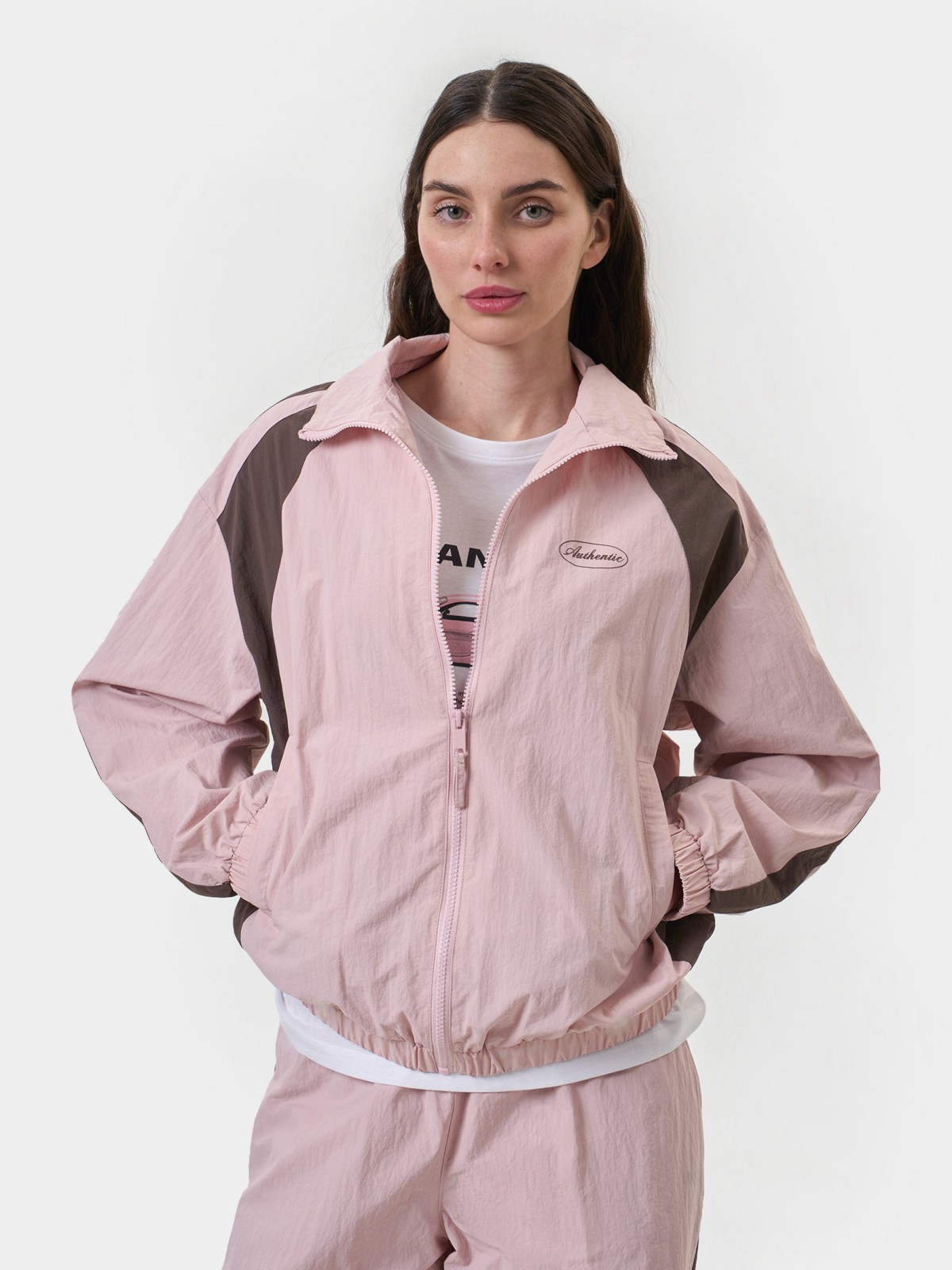 Куртка-ветровка