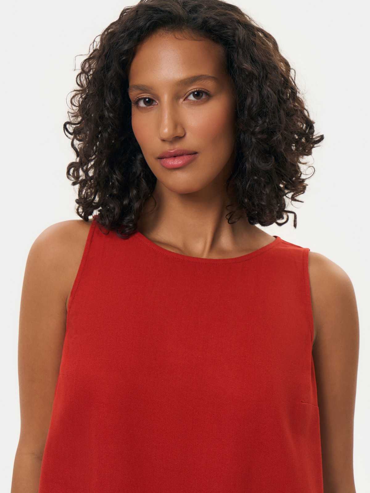 Блузка без рукавов