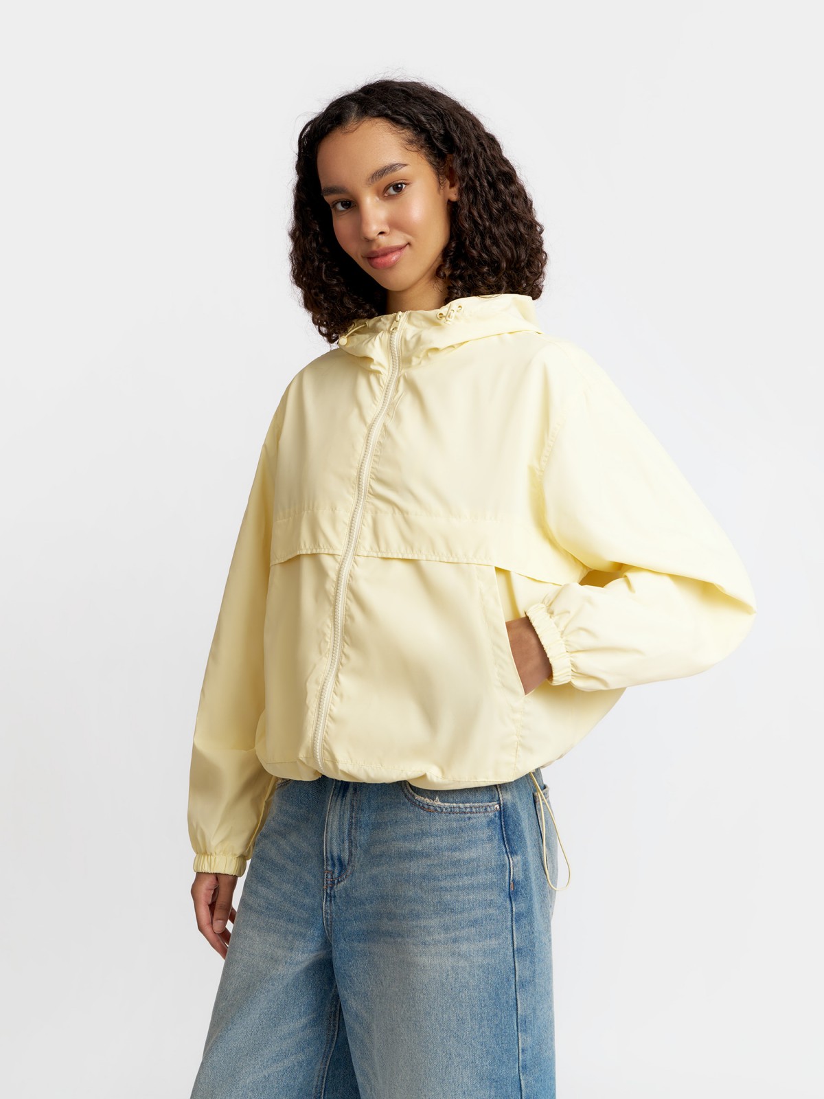 Куртка-ветровка