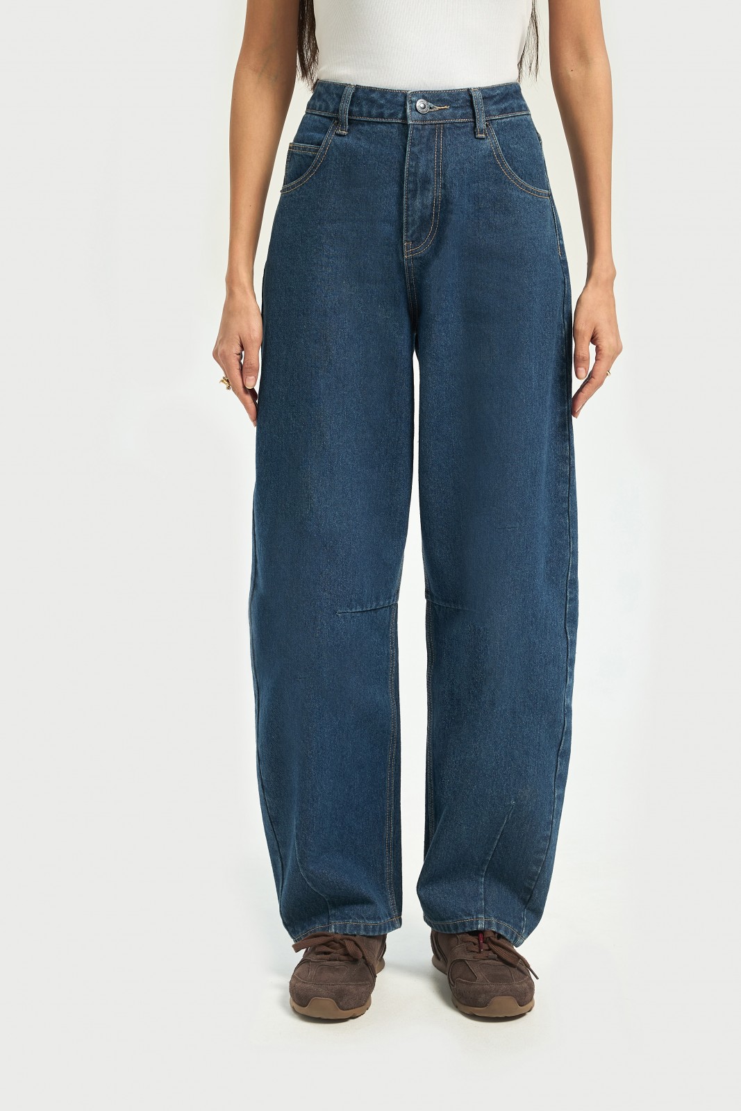 Джинсы силуэта Barrel