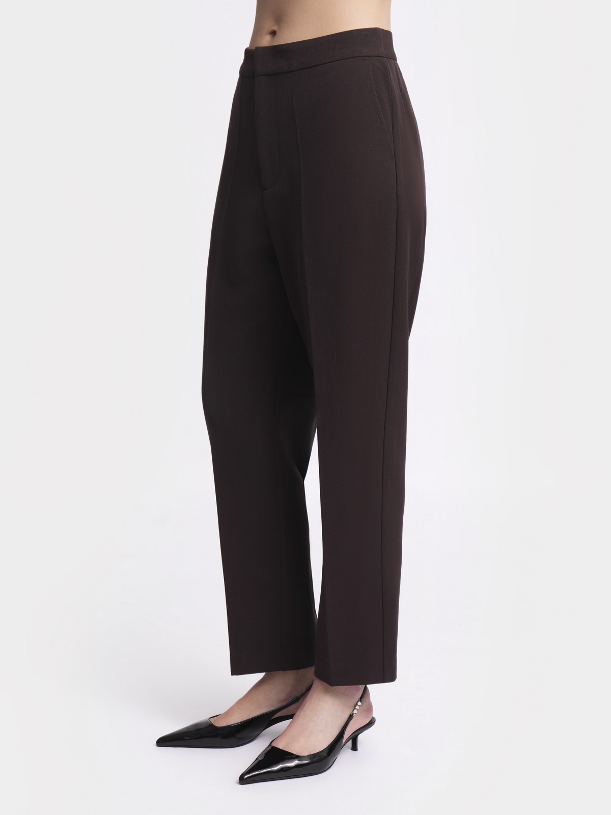 Офисные брюки Slim на резинке со стрелками