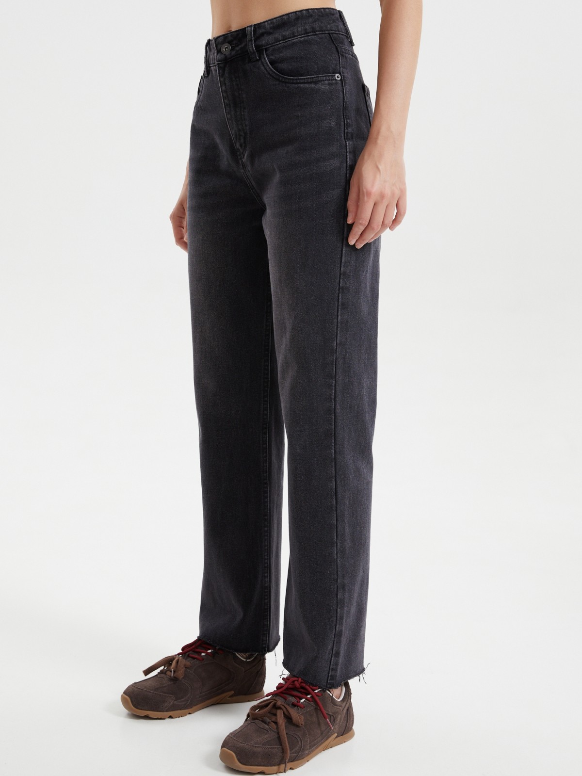 Джинсы прямого силуэта