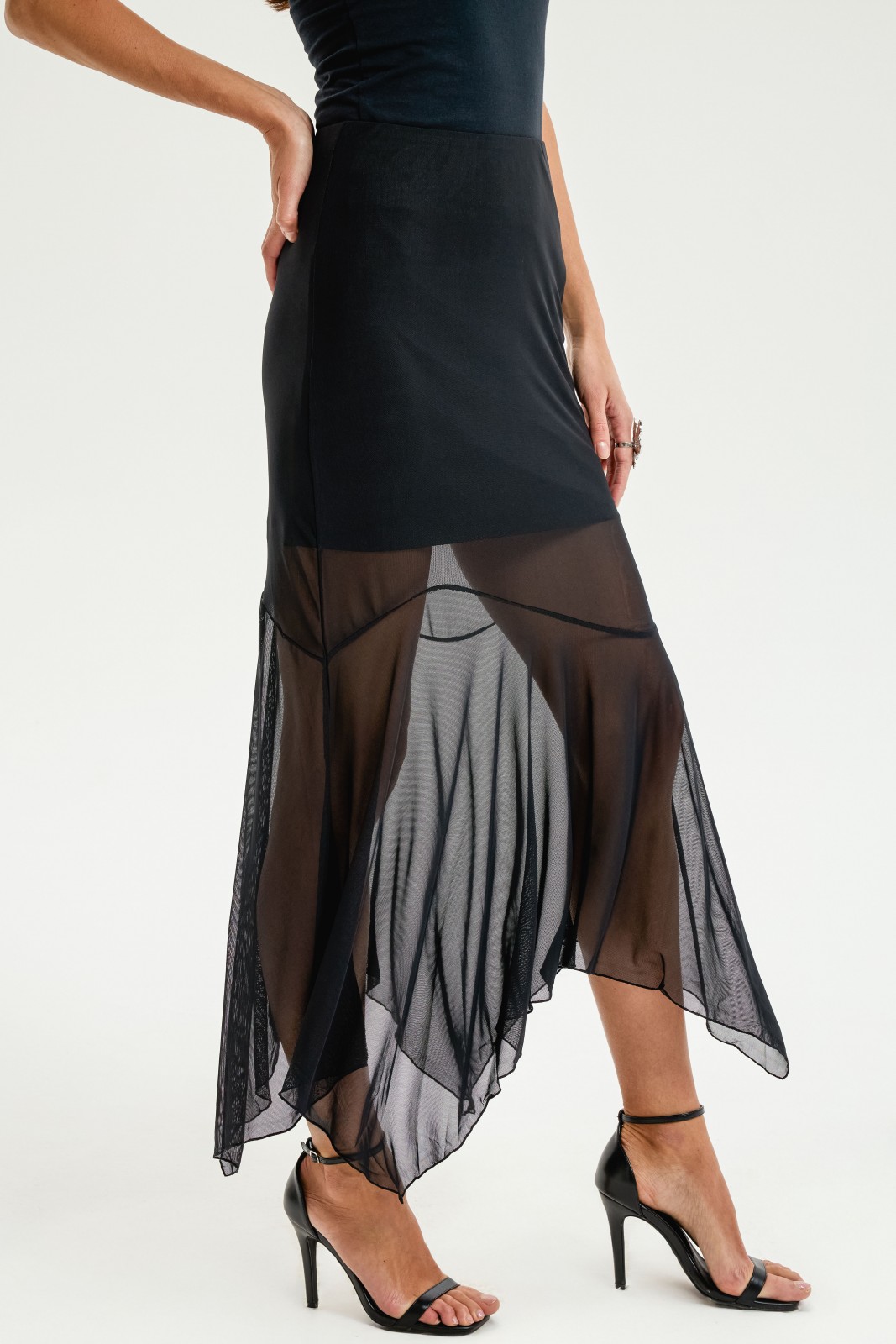 Юбка миди из сетки на резинке