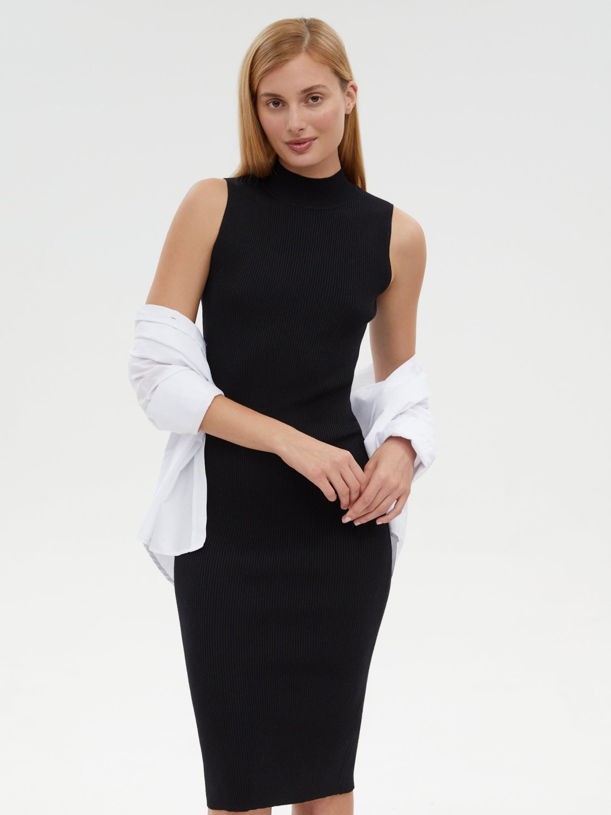 Платье-майка без рукавов с горлом