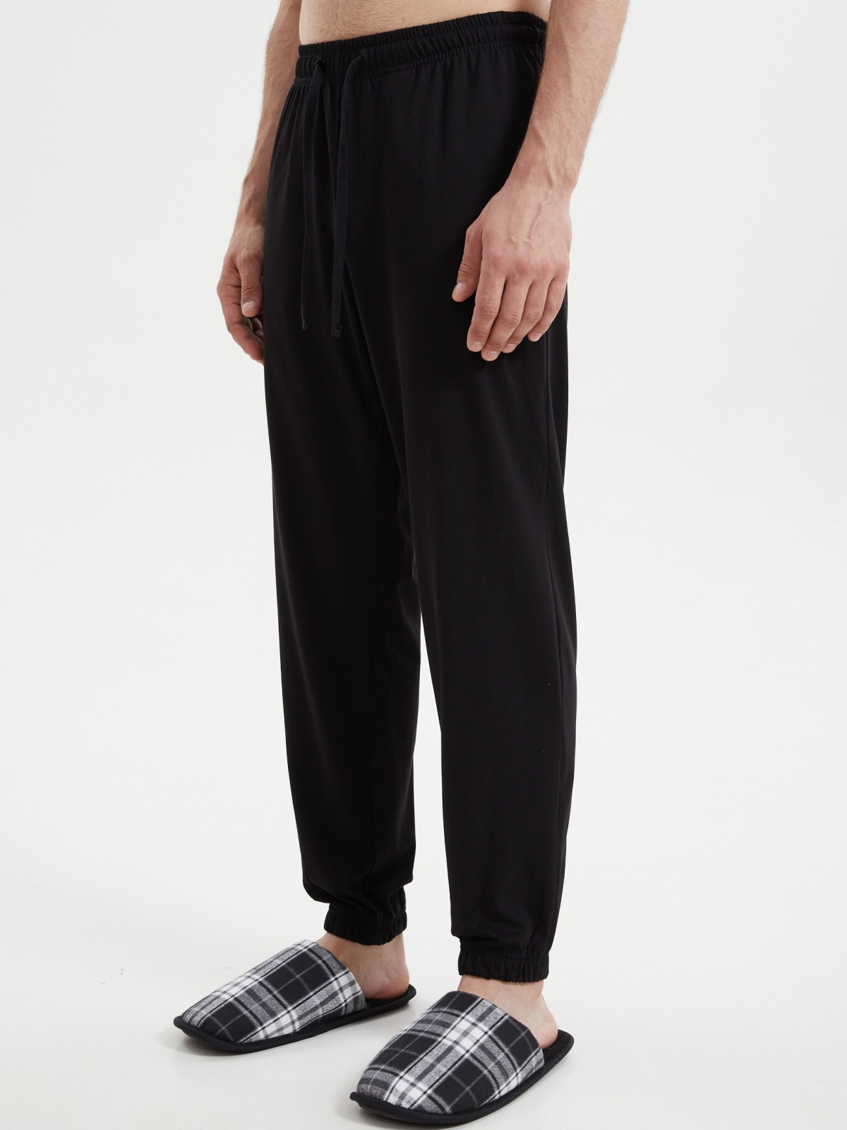 Трикотажные брюки-джоггеры на резинке