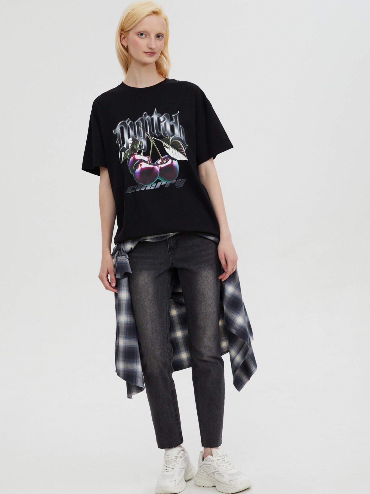 Джинсы силуэта Slim со средней посадкой