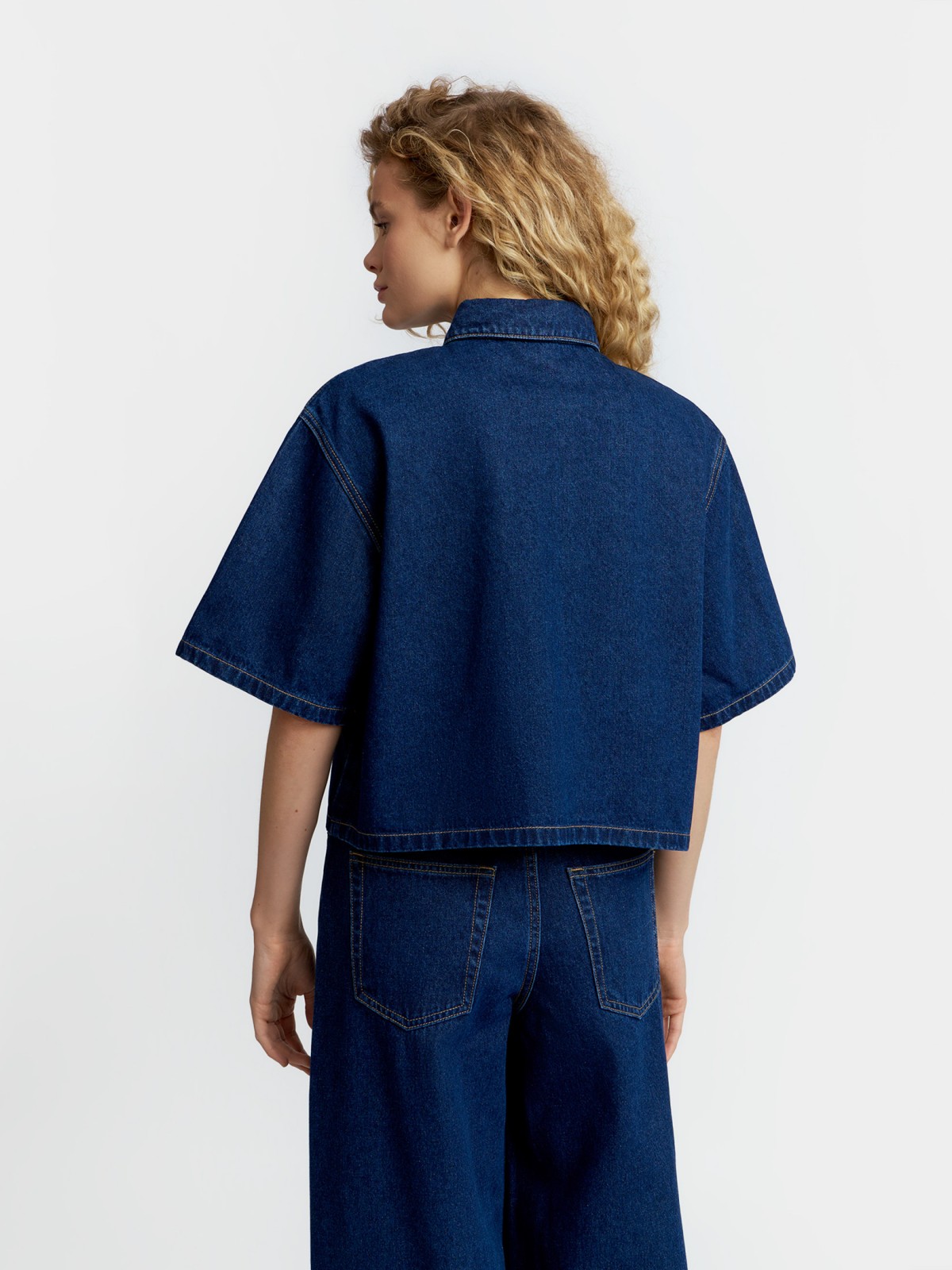 Куртка джинсовая