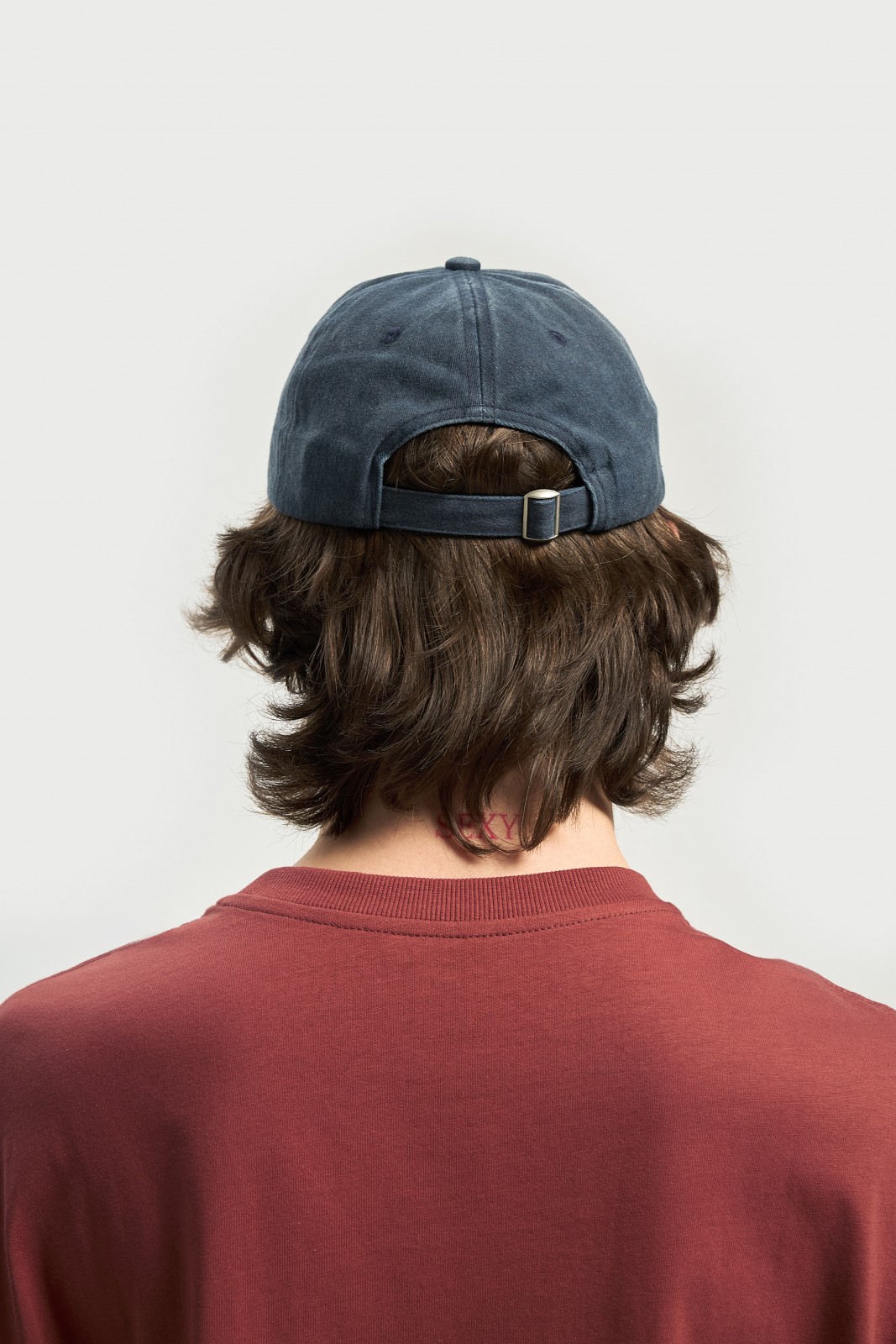 Тканевая бейсболка с полукруглым козырьком