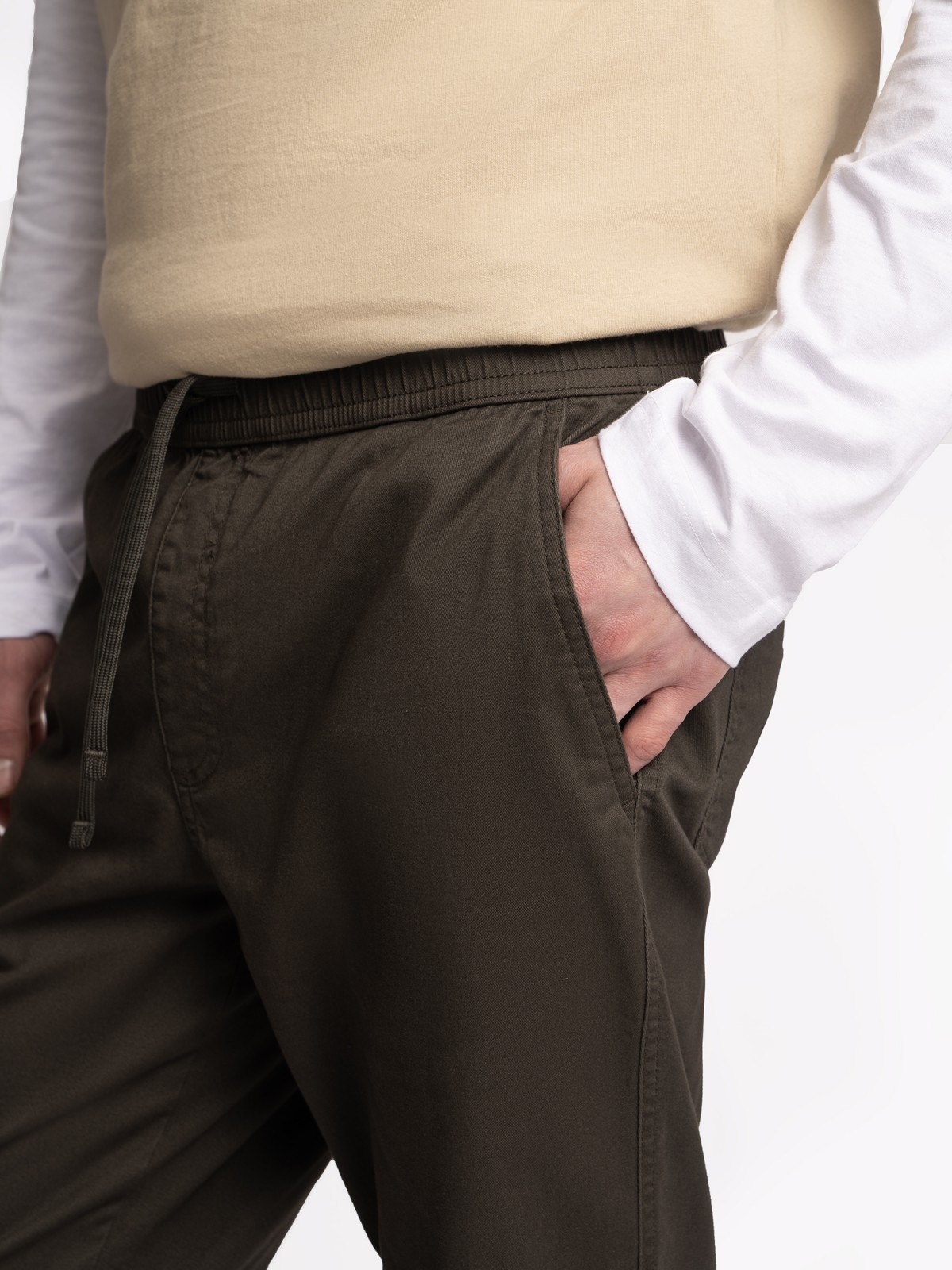 Прямые брюки-джоггеры из хлопка на резинке