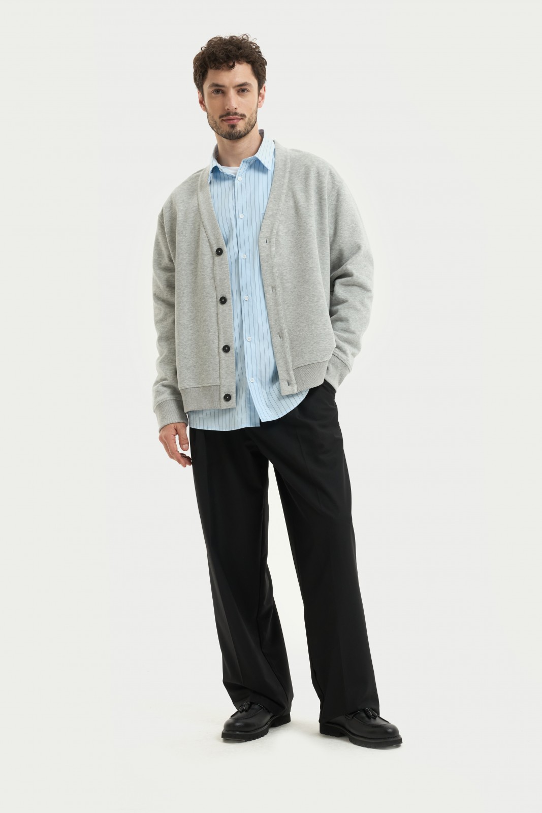 Трикотажный кардиган на пуговицах