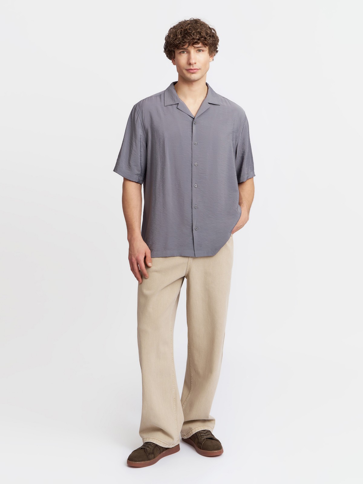 Рубашка из вискозы с коротким рукавом