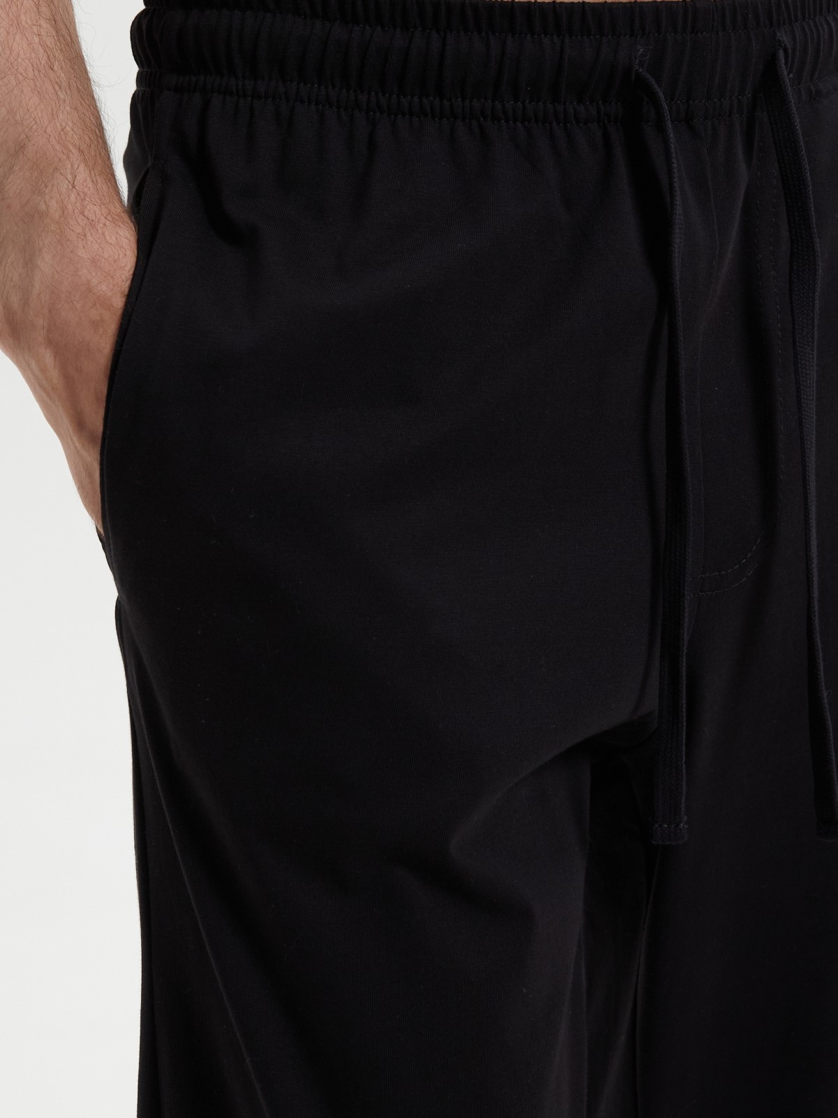 Трикотажные брюки-джоггеры на резинке