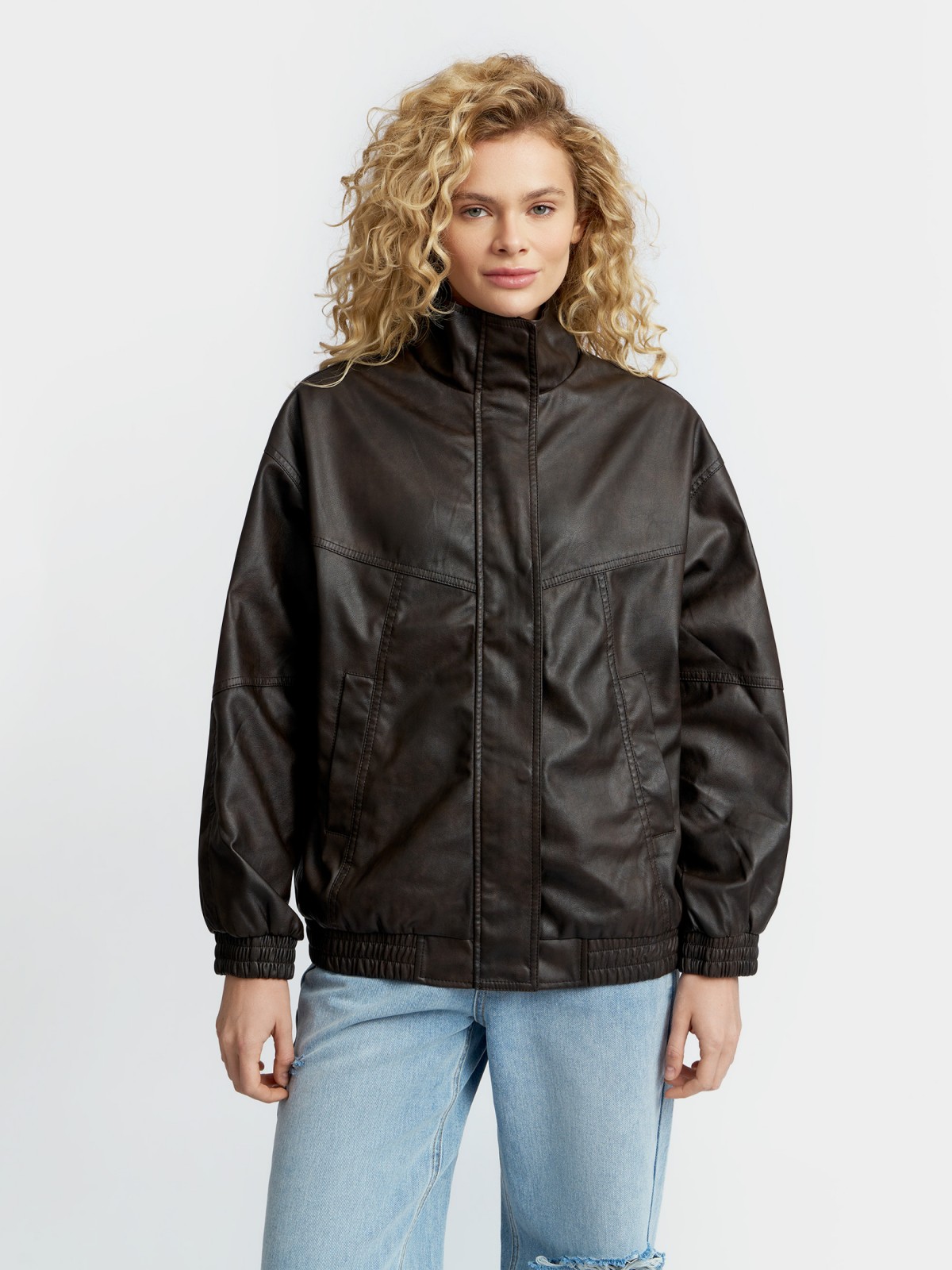 Куртка-ветровка