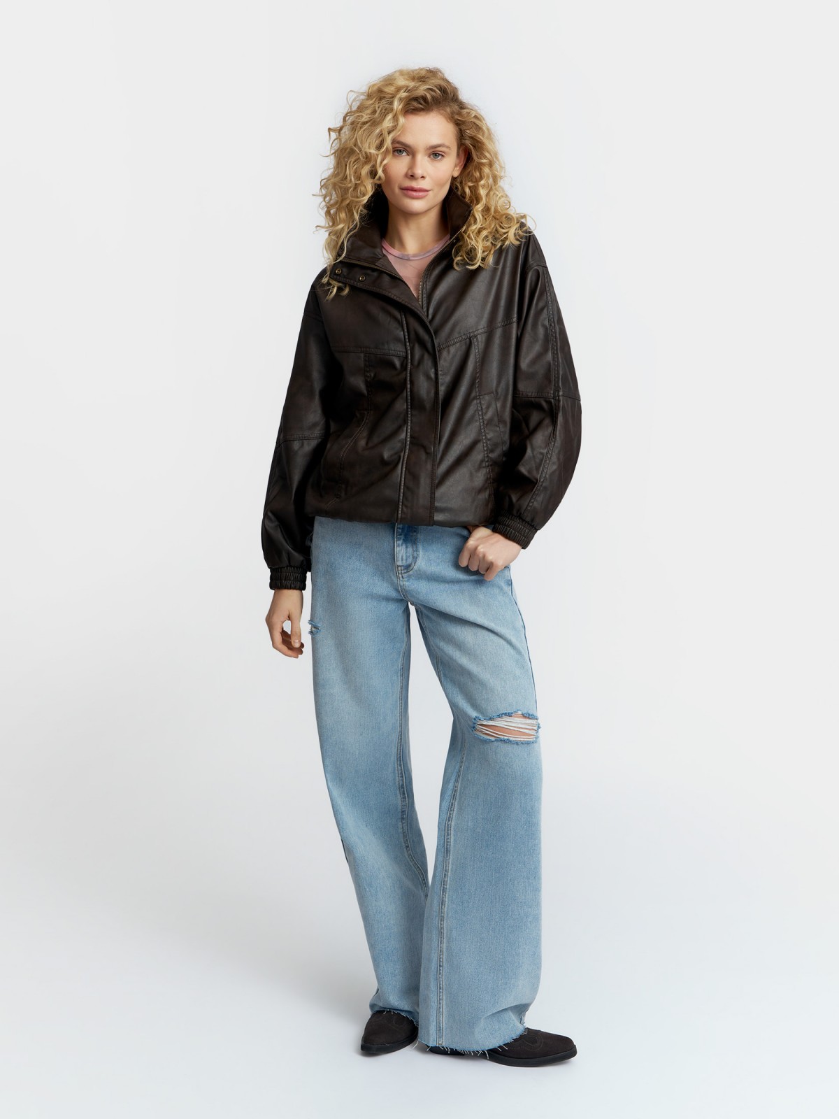 Куртка-ветровка