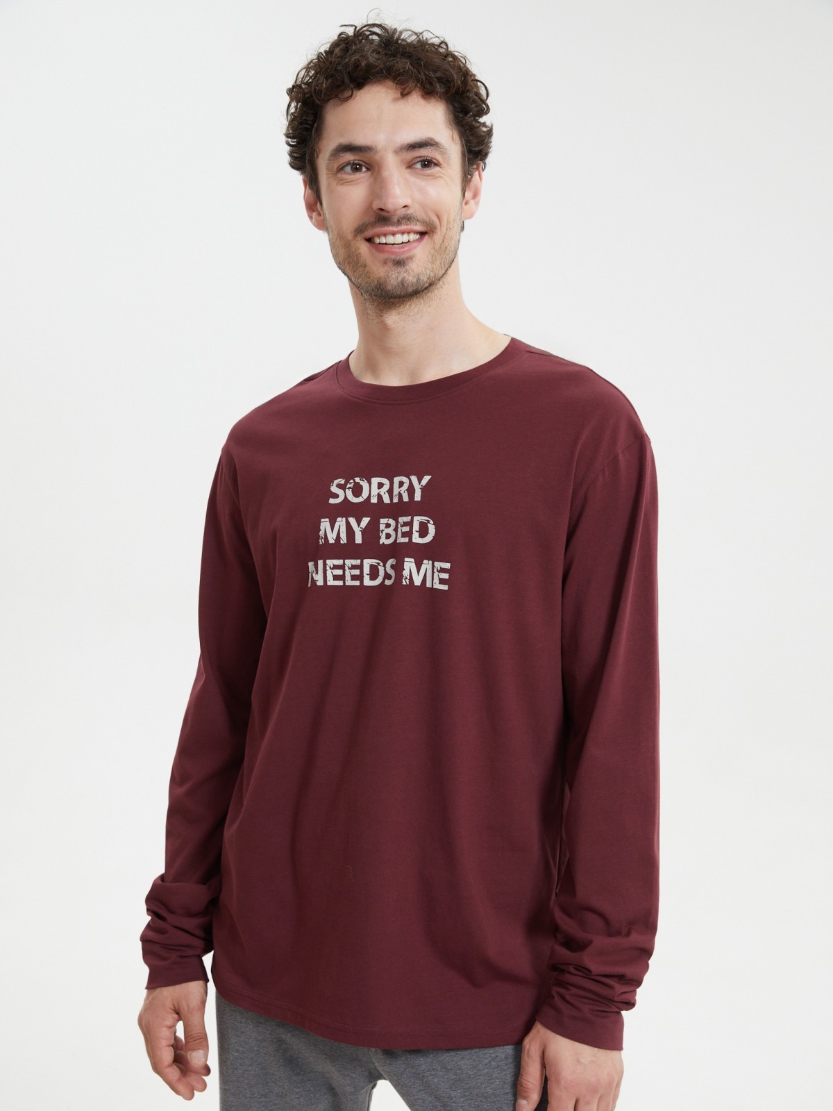 Тонкий трикотажный лонгслив с принтом