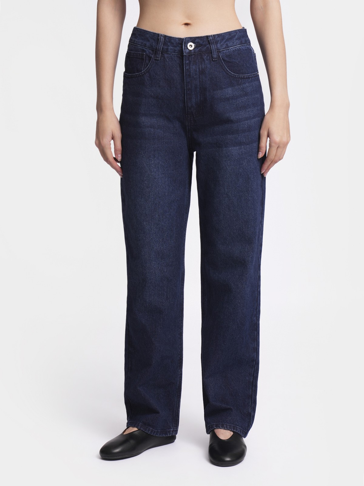 Джинсы прямого силуэта со средней посадкой
