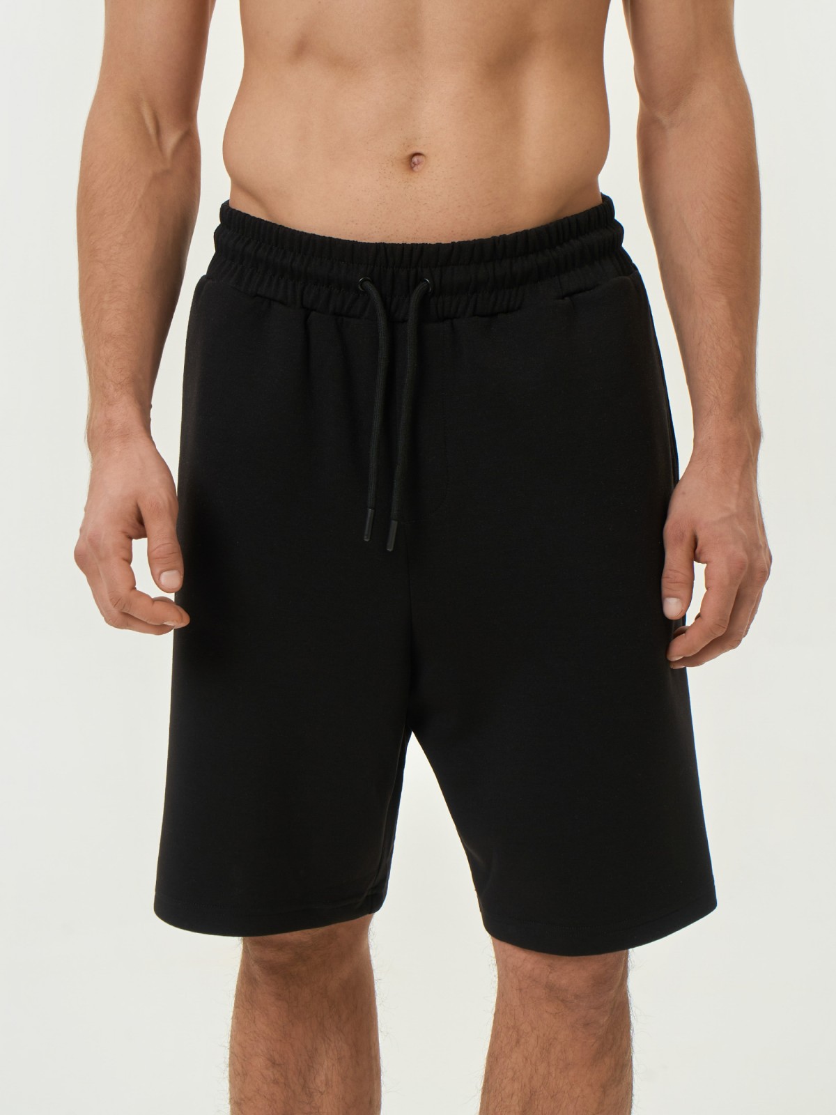 Трикотажные шорты на резинке